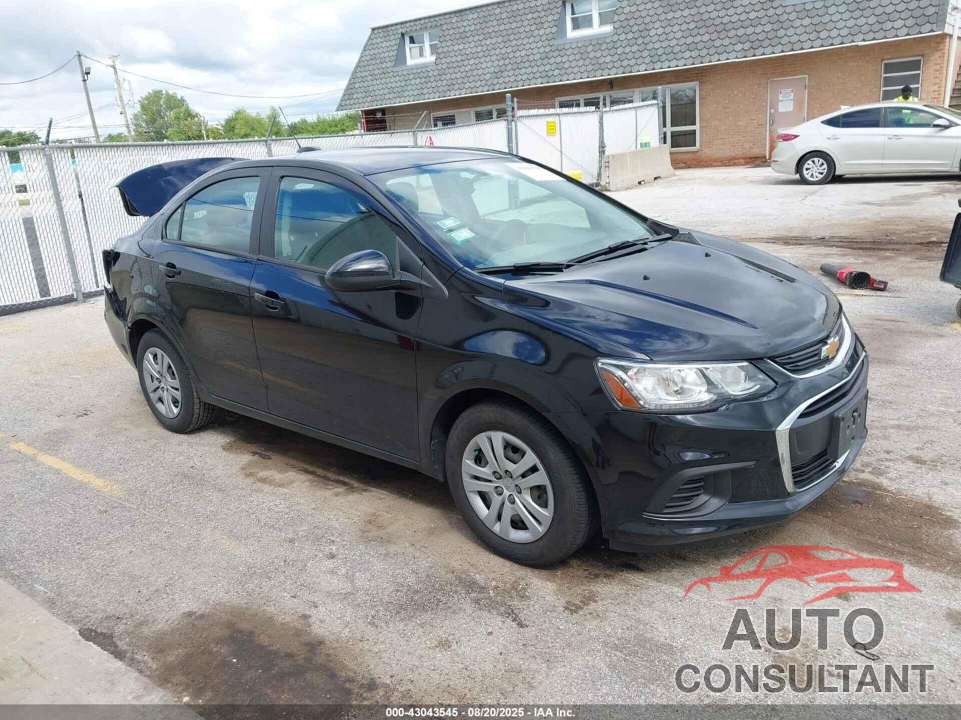 CHEVROLET SONIC 2018 - 1G1JB5SHXJ4115187