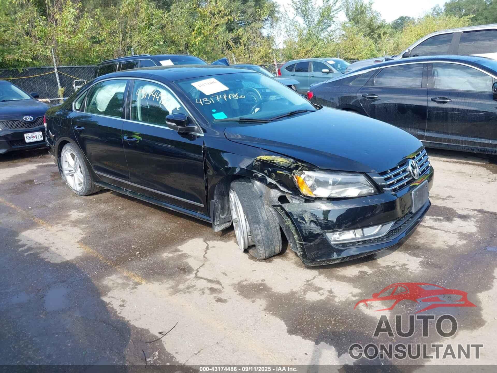 VOLKSWAGEN PASSAT 2013 - 1VWCN7A31DC128989