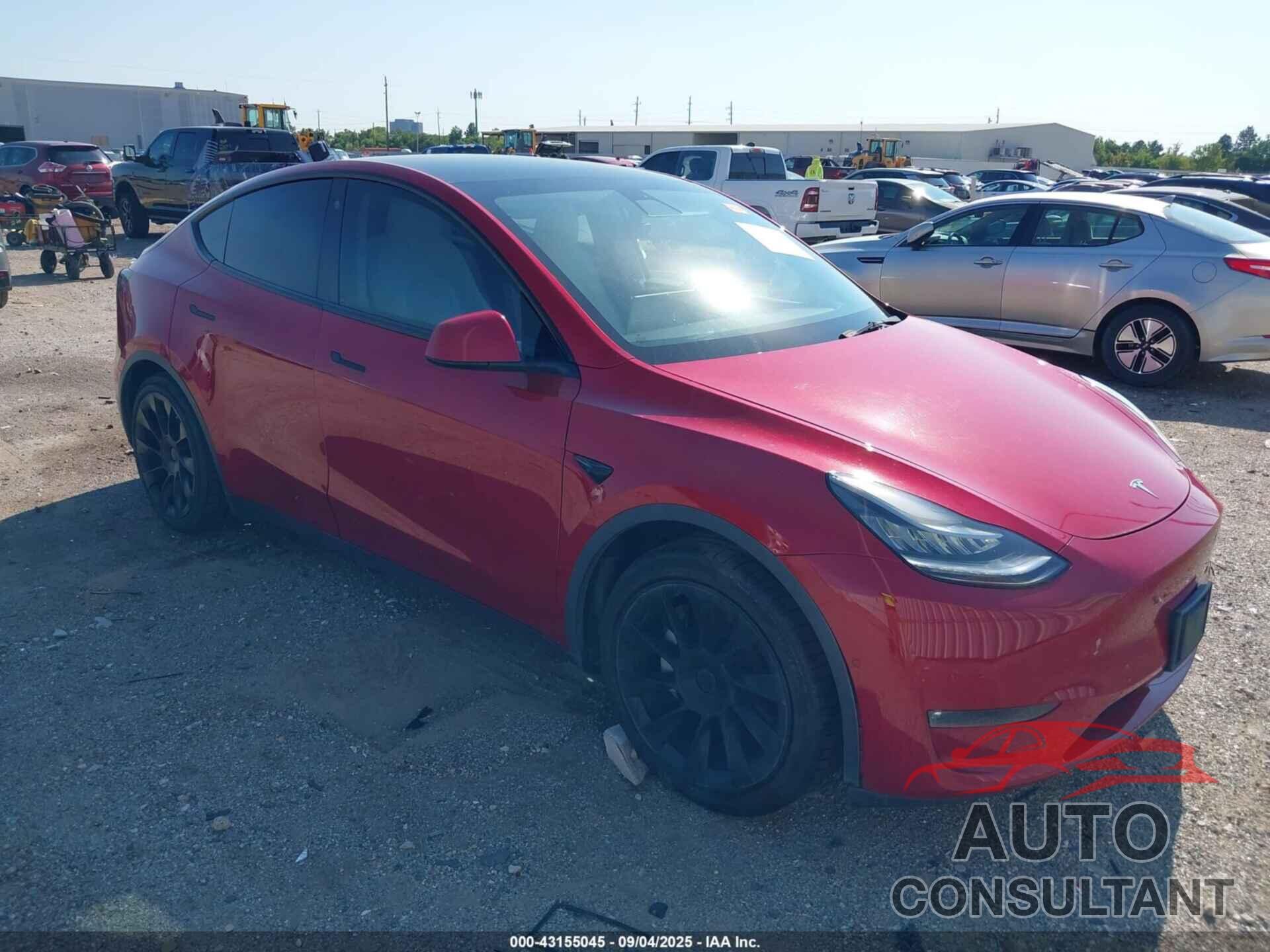 TESLA MODEL Y 2021 - 5YJYGDED0MF124665
