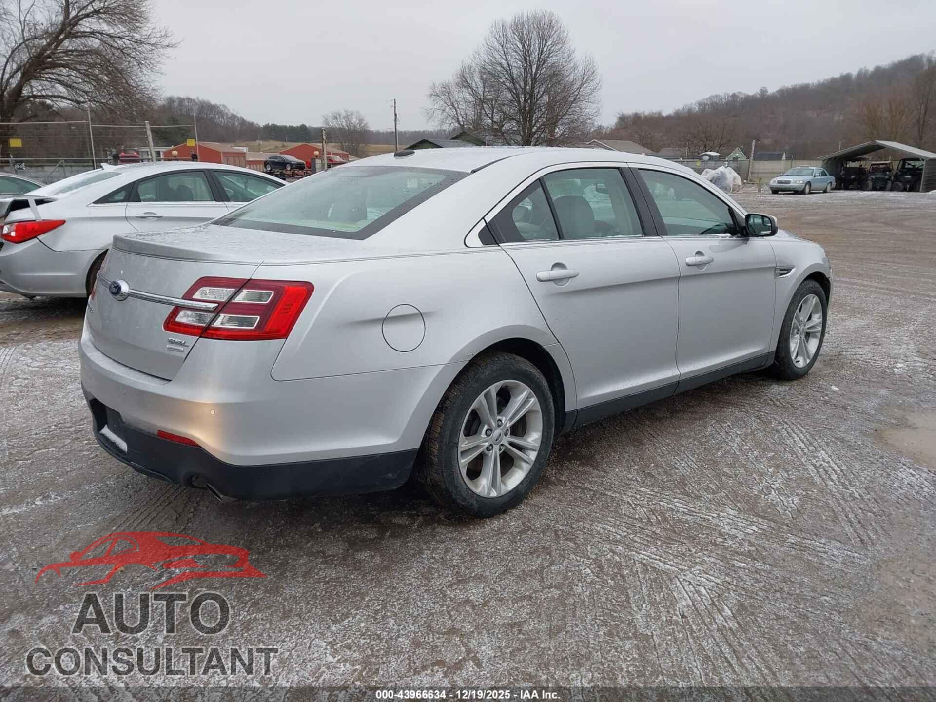 FORD TAURUS 2015 - 1FAHP2E96FG105293