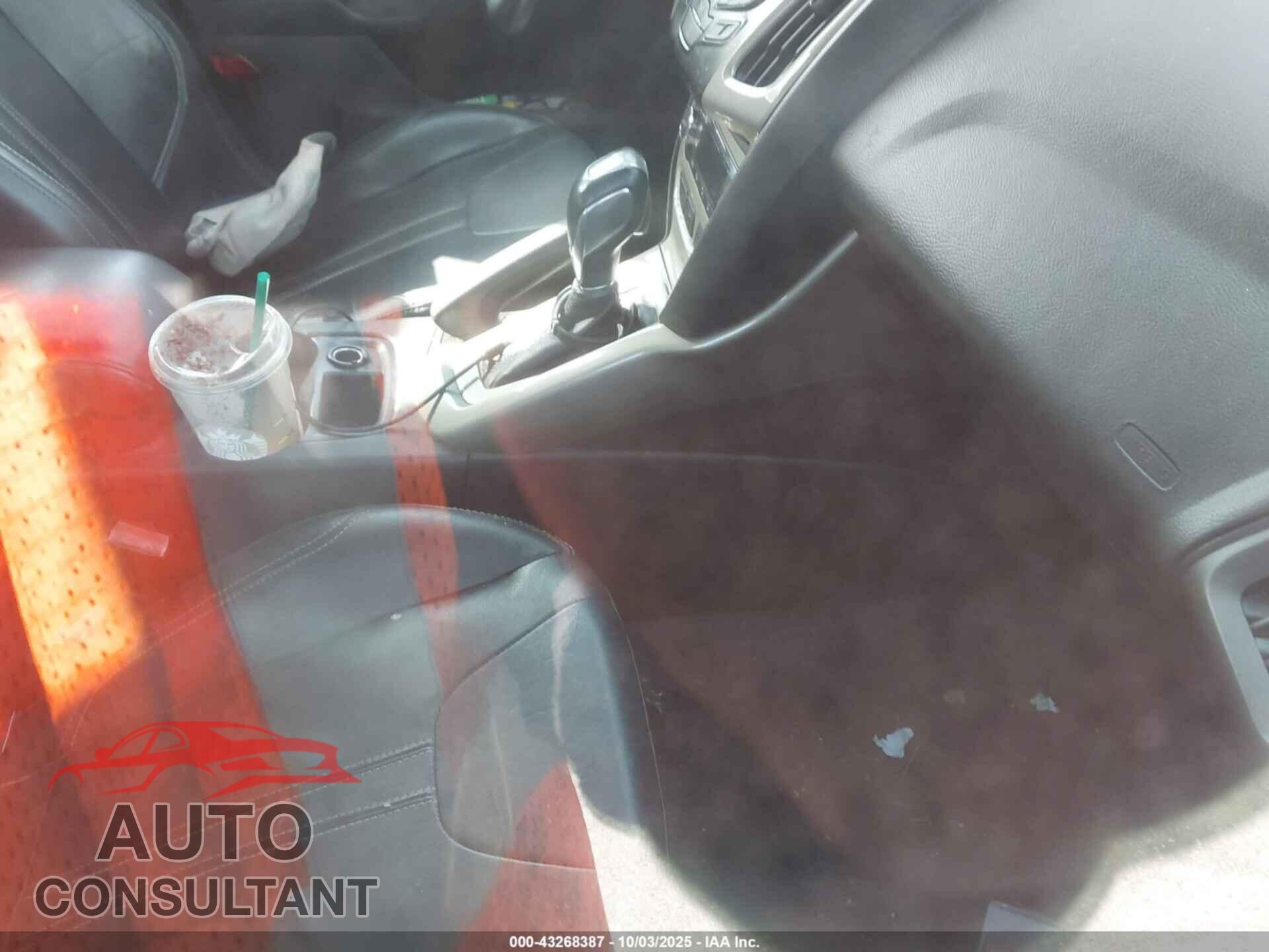 FORD FOCUS 2012 - 1FAHP3M26CL200546