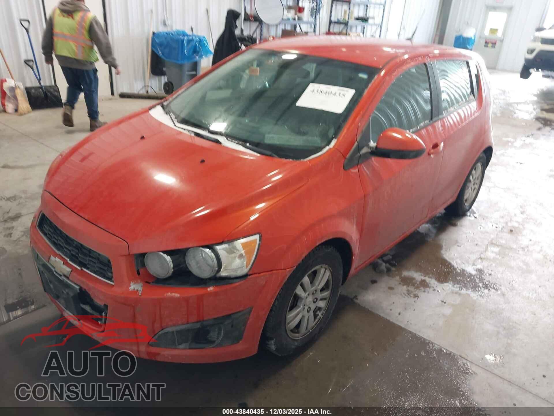 CHEVROLET SONIC 2012 - 1G1JA6SH2C4145490