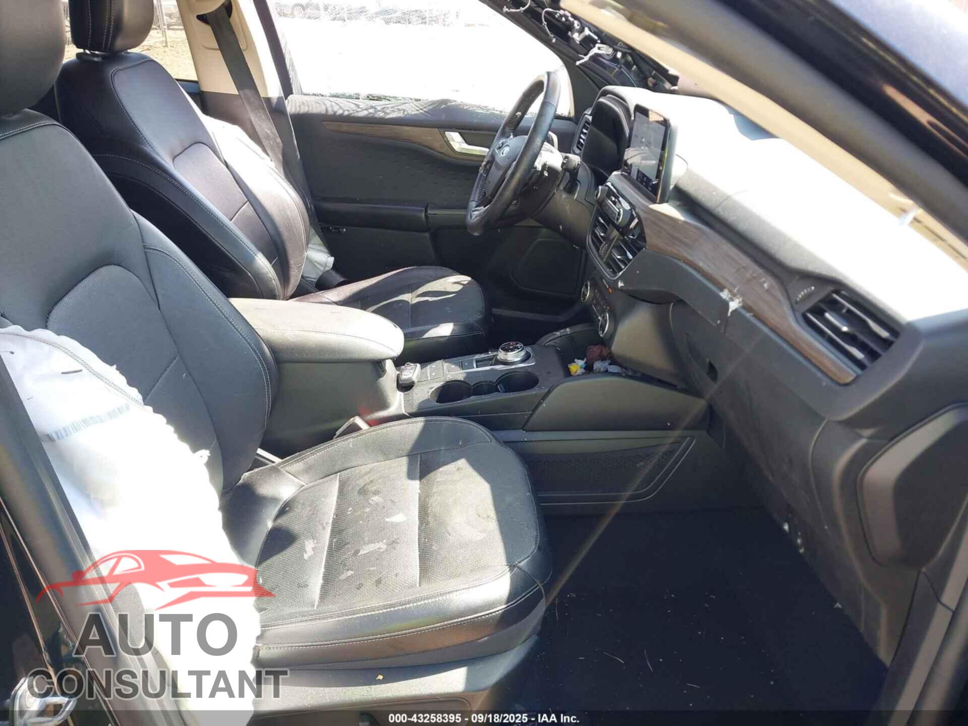 FORD ESCAPE 2020 - 1FMCU9J93LUA45364