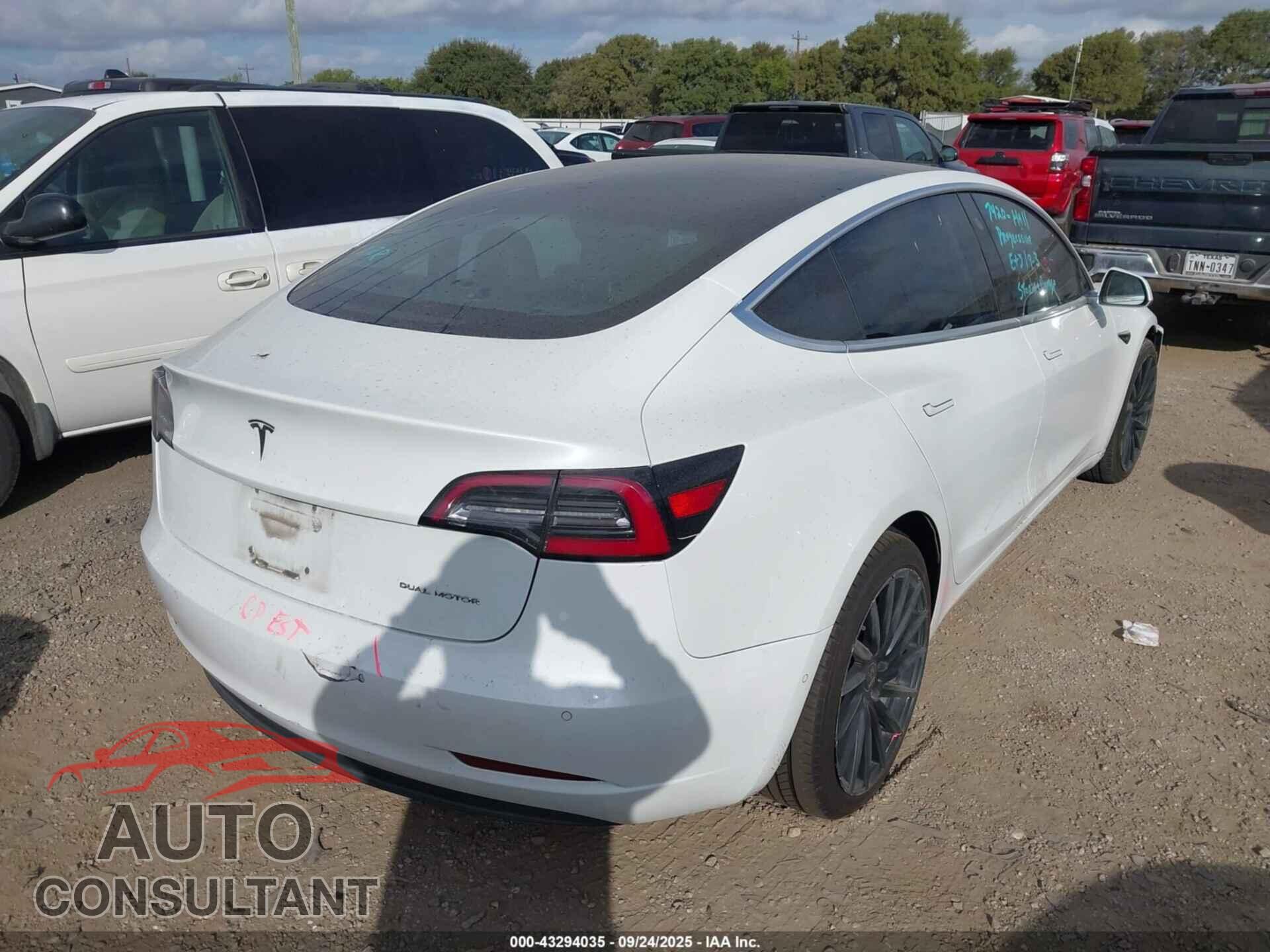 TESLA MODEL 3 2018 - 5YJ3E1EB3JF121946