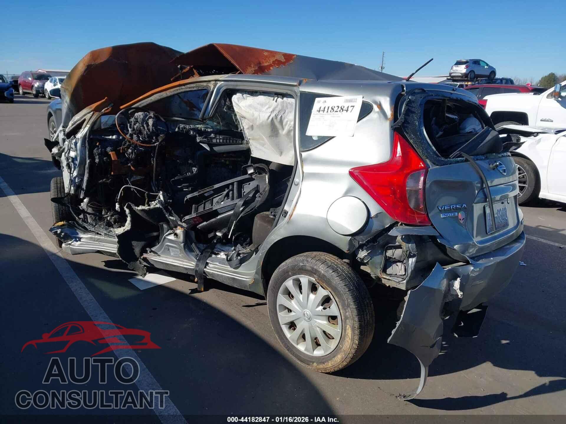 NISSAN VERSA NOTE 2015 - 3N1CE2CP8FL357783