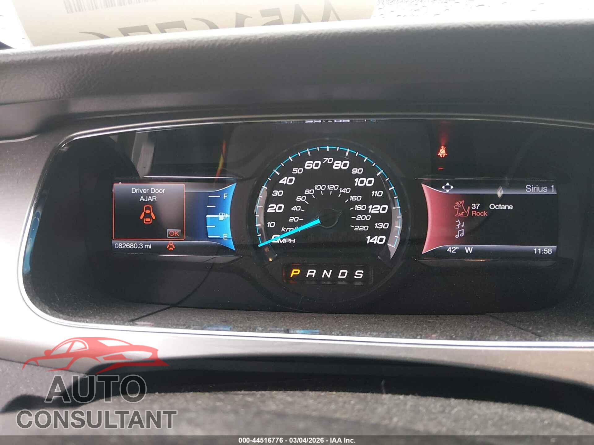 FORD TAURUS 2017 - 1FAHP2E82HG122456