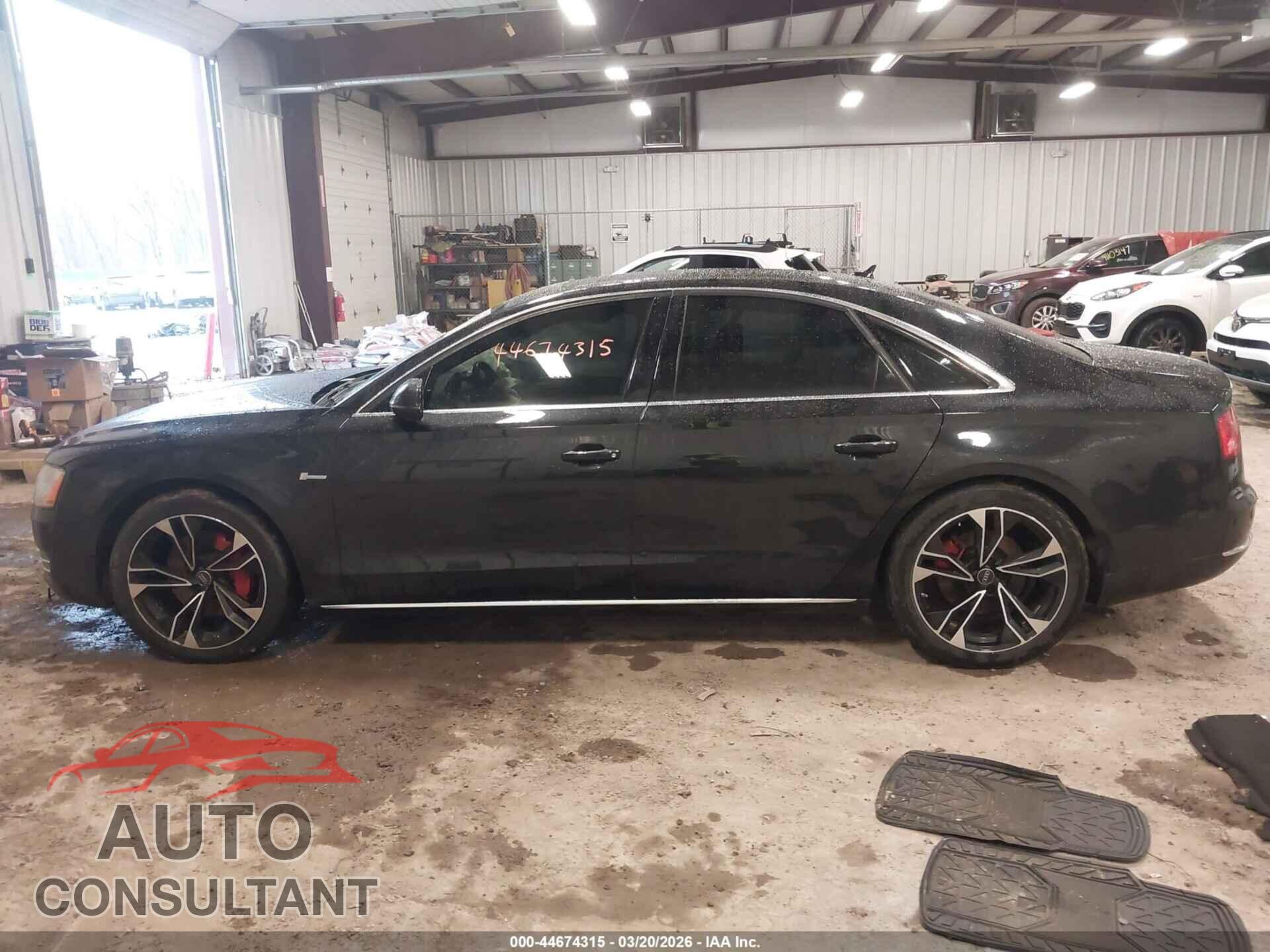 AUDI A8 2013 - WAUAGAFD2DN013399