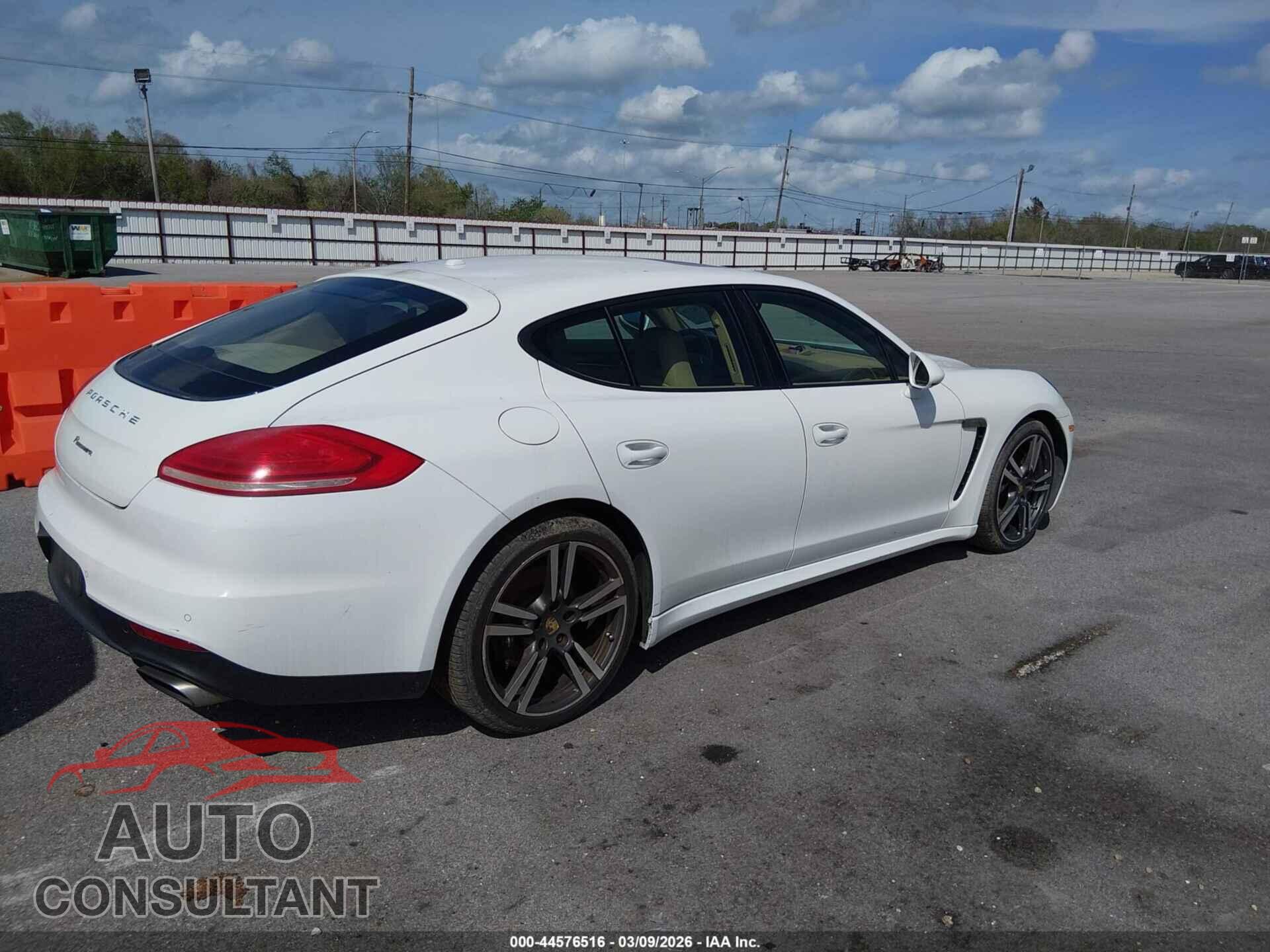 PORSCHE PANAMERA 2015 - WP0AA2A77FL001422
