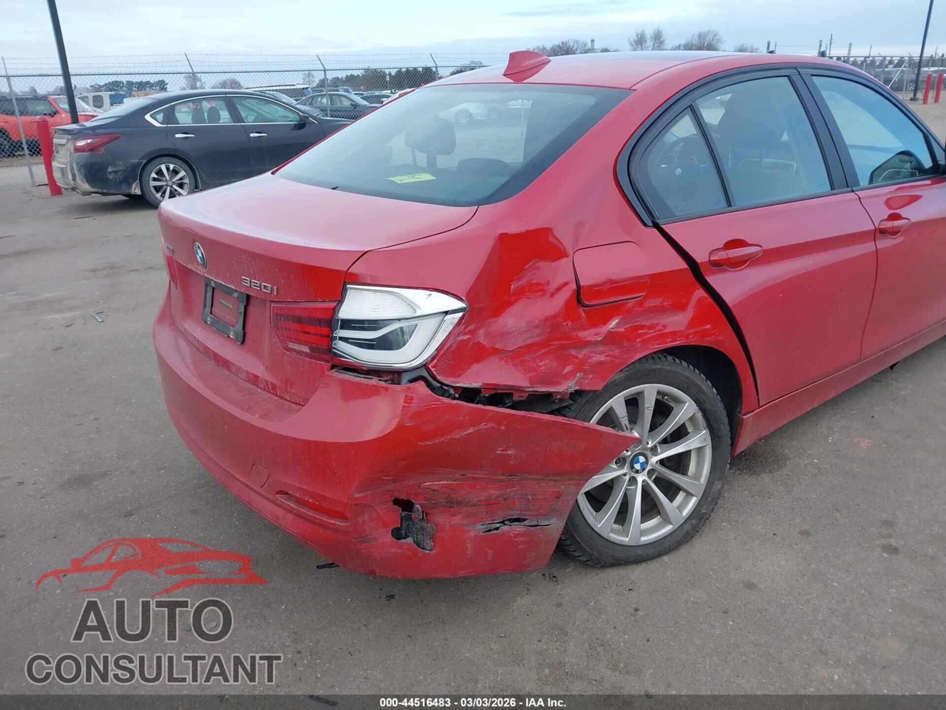 BMW 320I 2016 - WBA8E5G53GNU20252