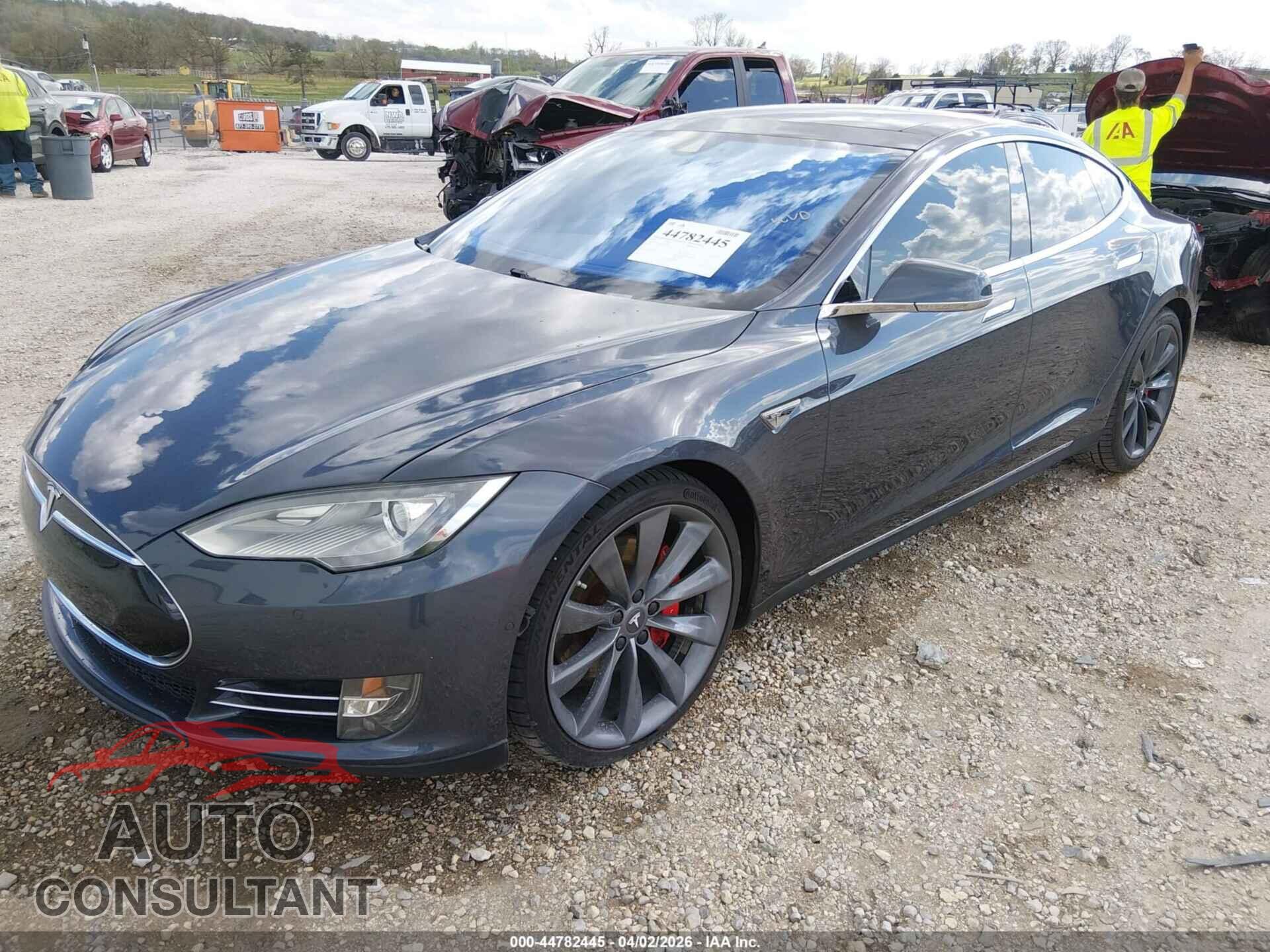 TESLA MODEL S 2016 - 5YJSA1E46GF130044