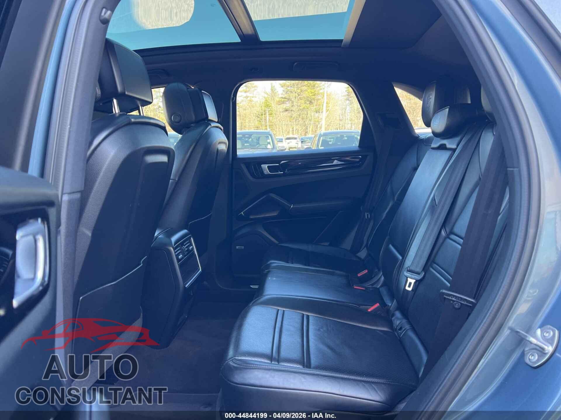 PORSCHE CAYENNE 2019 - WP1AA2AY9KDA01367