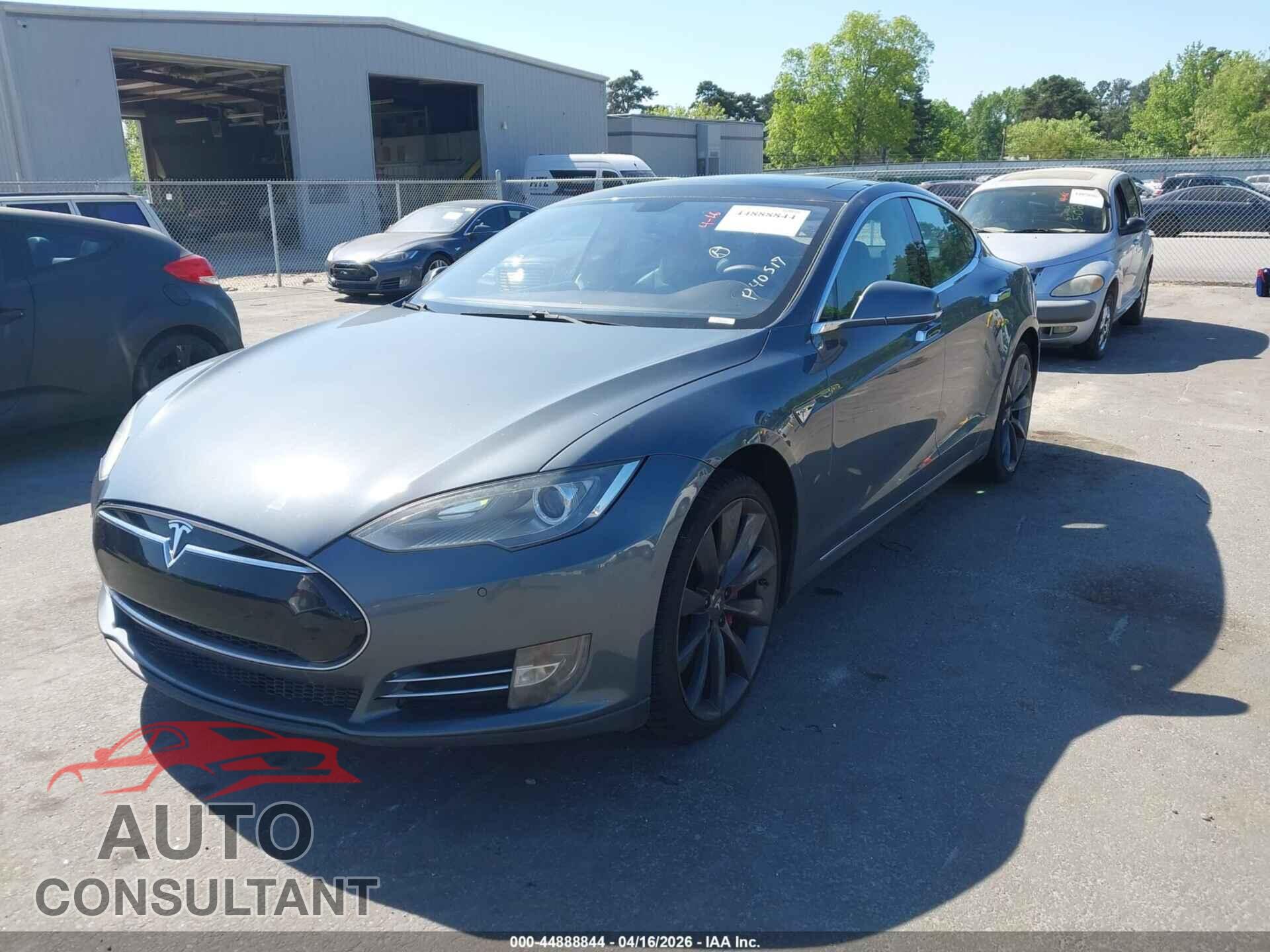 TESLA MODEL S 2014 - 5YJSA1H17EFP40517