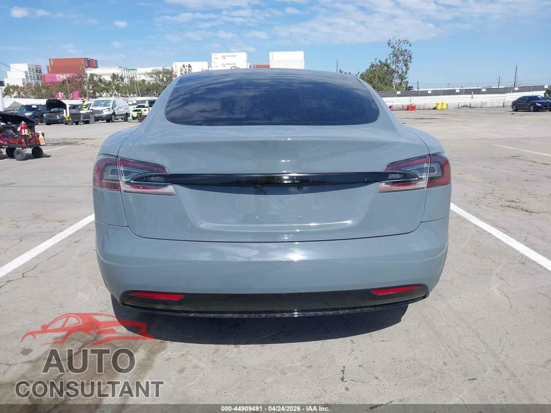 TESLA MODEL S 2017 - 5YJSA1E16HF215277