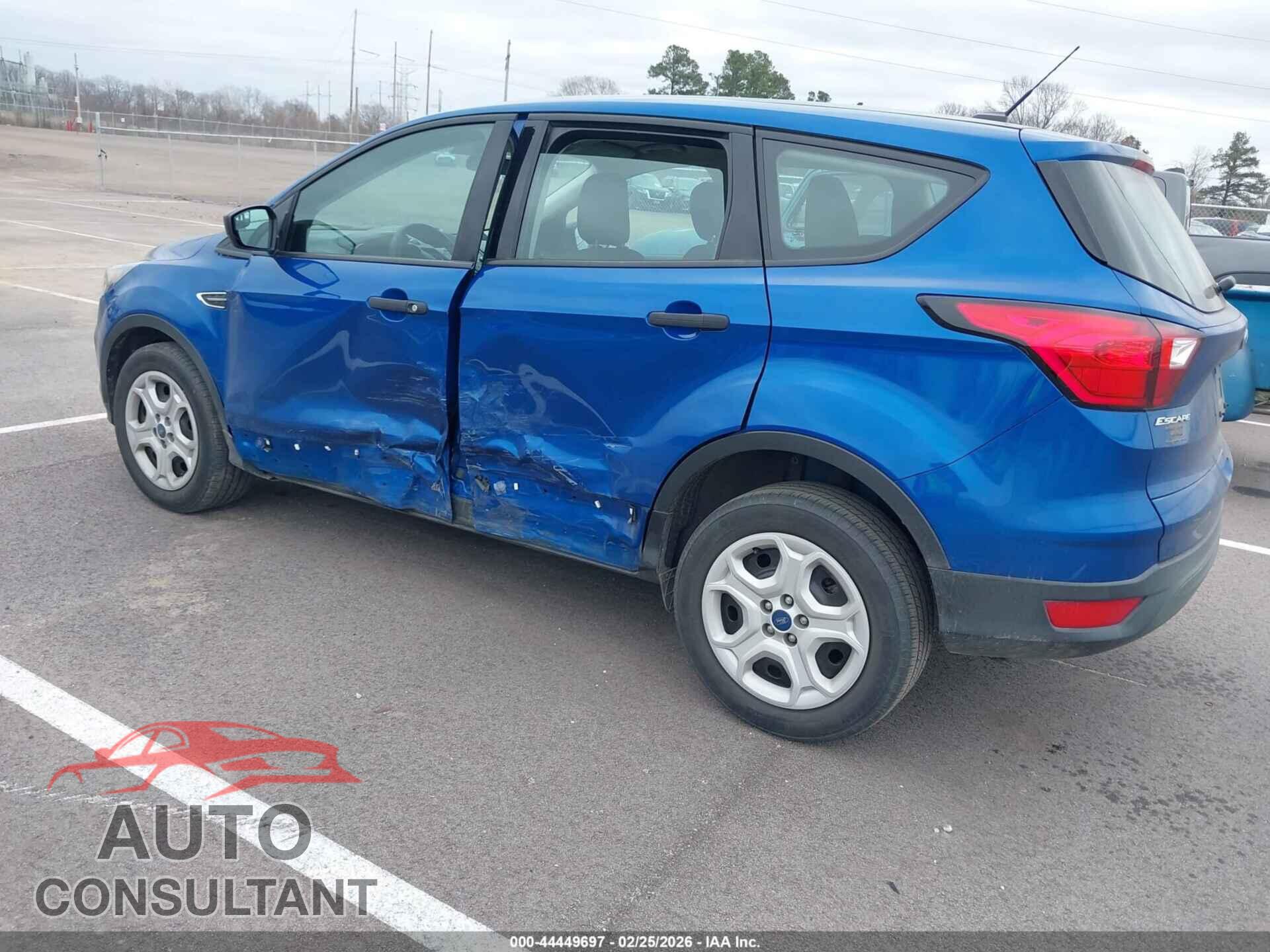 FORD ESCAPE 2019 - 1FMCU0F77KUC20183
