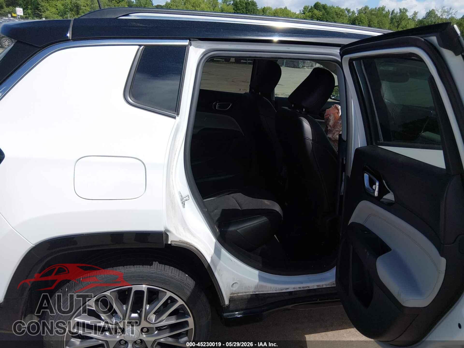 JEEP COMPASS 2022 - 3C4NJDCB5NT126596