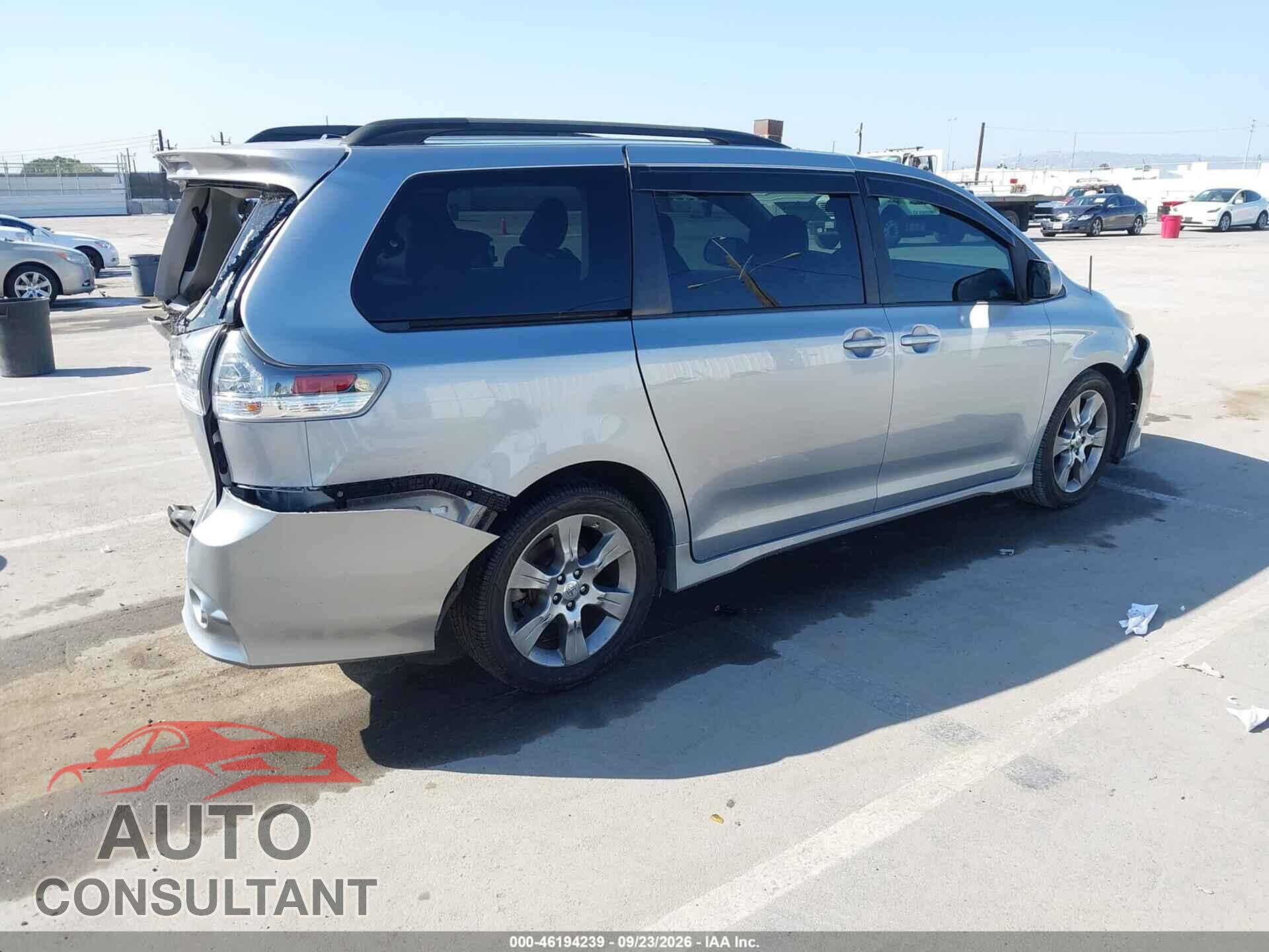 TOYOTA SIENNA 2011 - 5TDXK3DC4BS064993