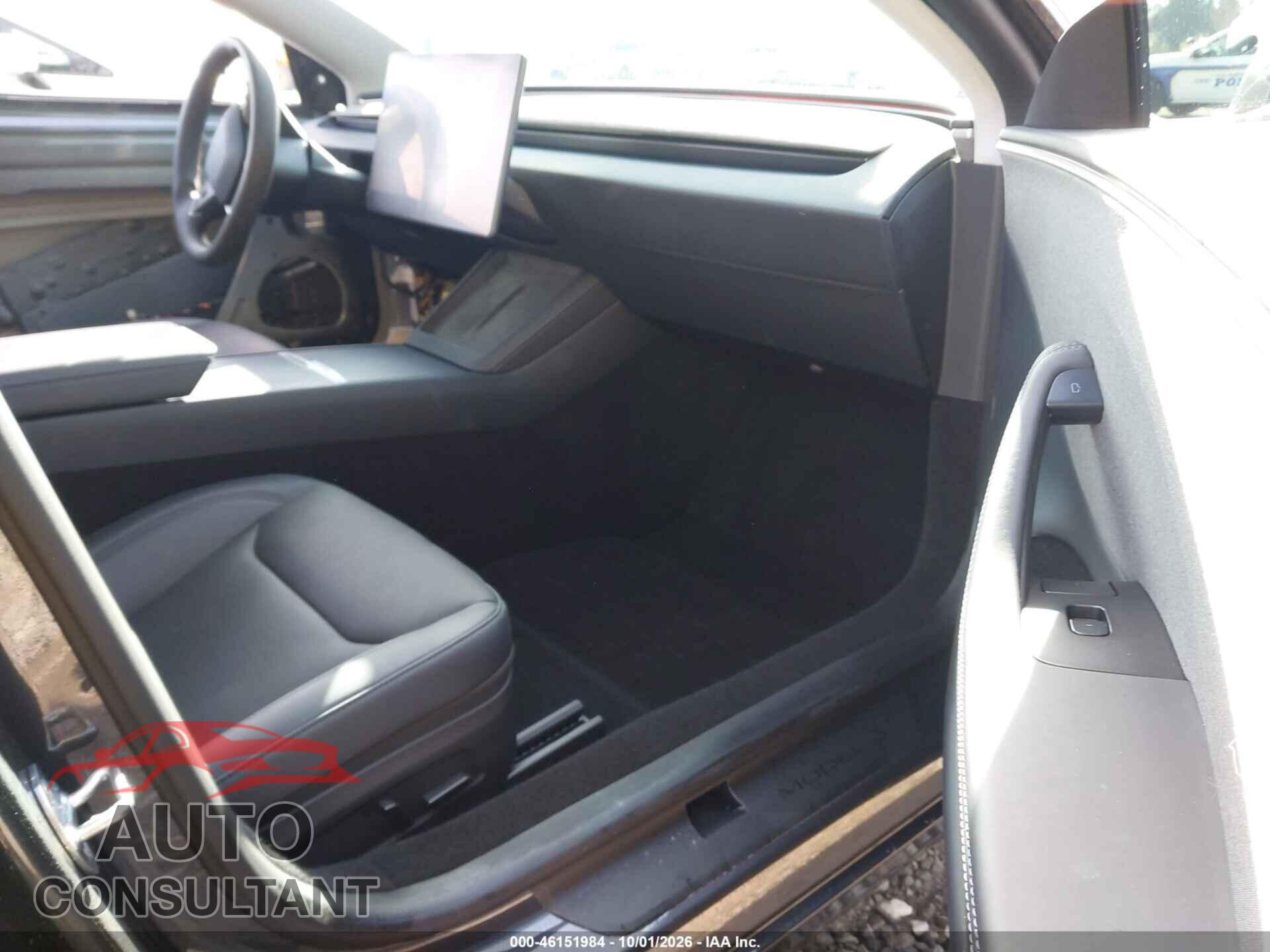 TESLA MODEL 3 2025 - 5YJ3E1EAXSF044257