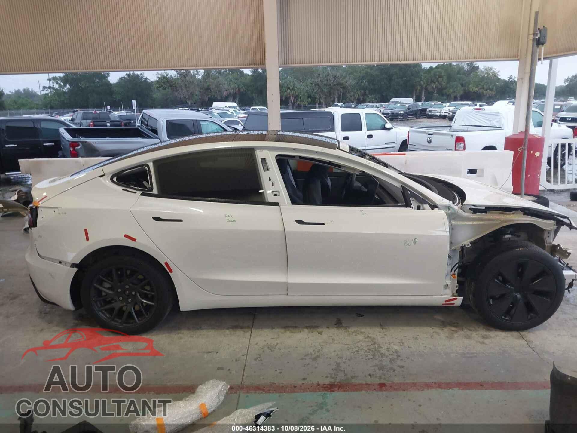 TESLA MODEL 3 2024 - 5YJ3E1EA2RF747331