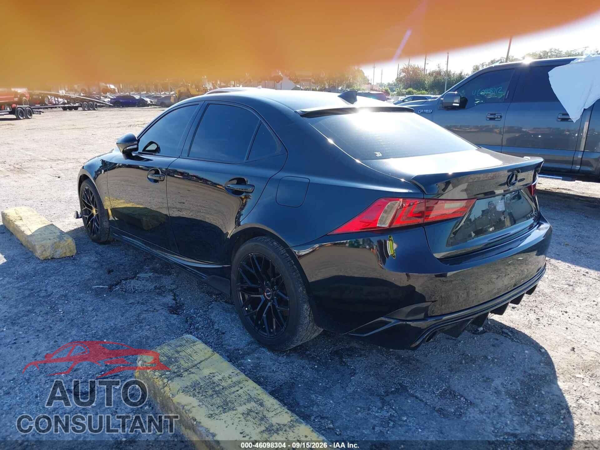 LEXUS IS 350 2015 - JTHBE1D27F5021918