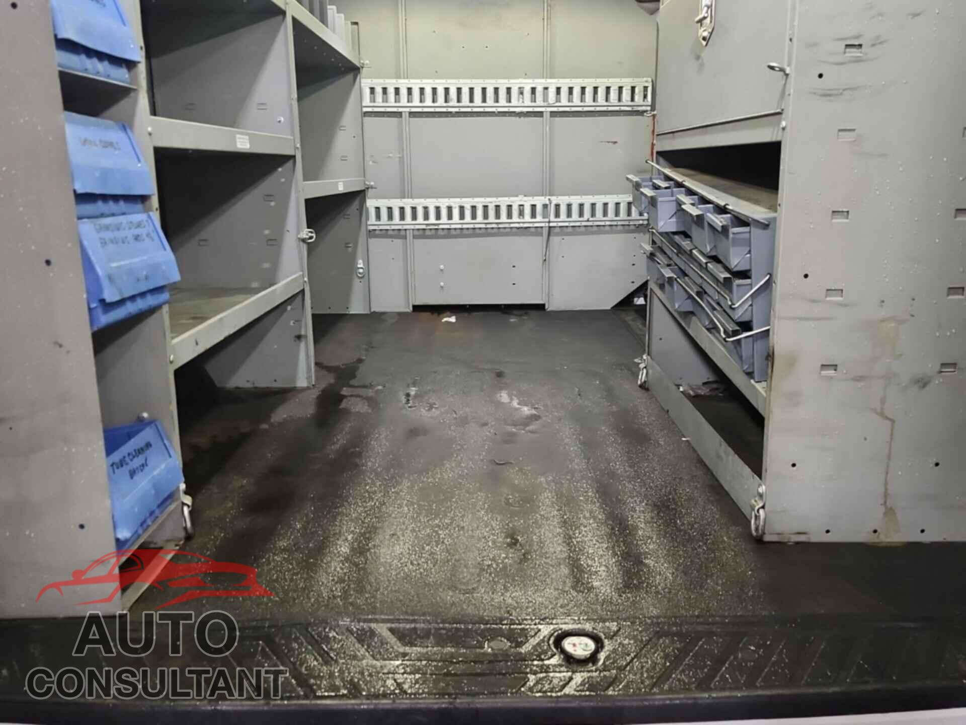 FORD TRANSIT-250 2017 - 1FTYR1YM4HKA31984