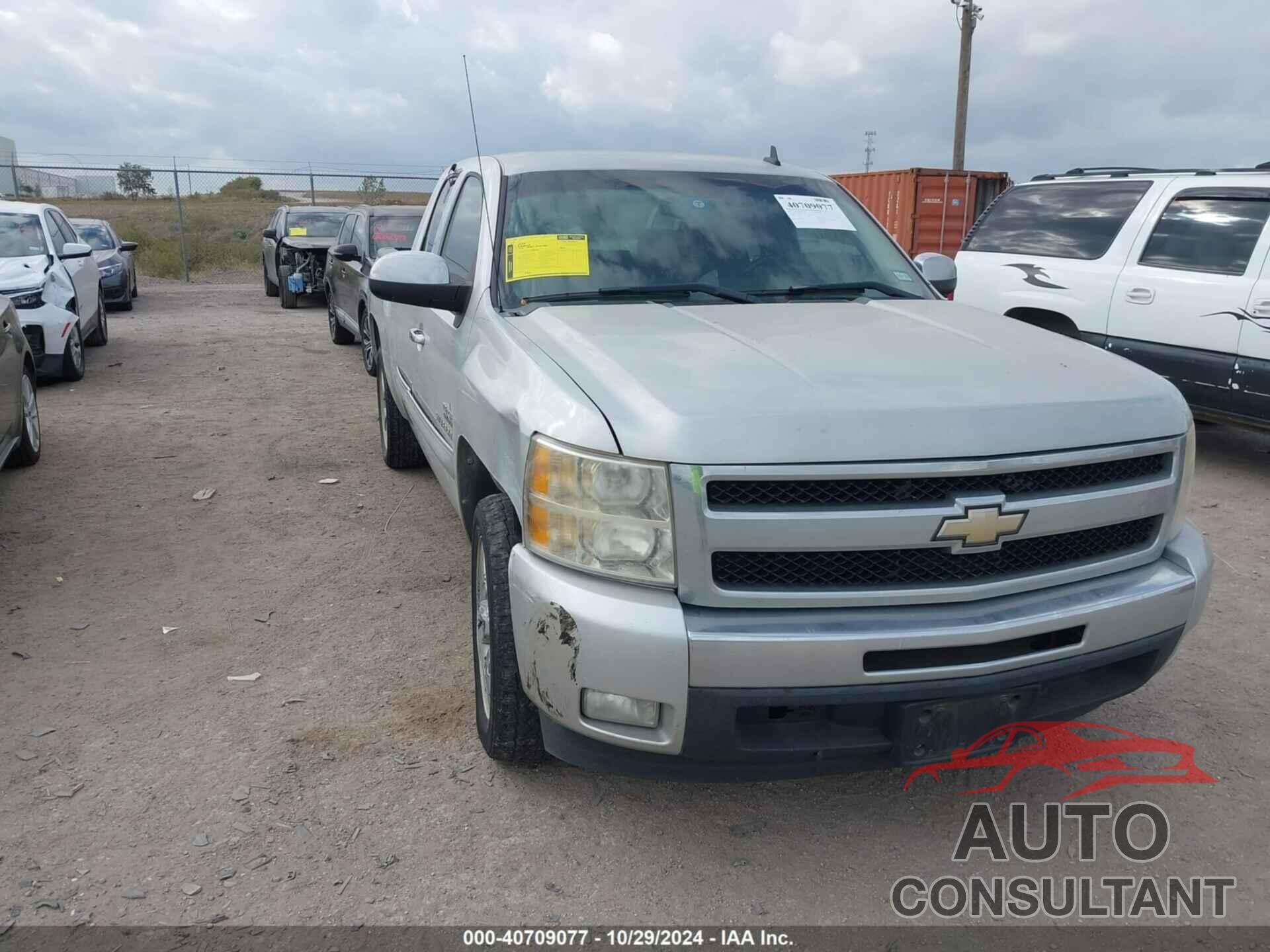 CHEVROLET SILVERADO 1500 2010 - 1GCSCSE06AZ115736