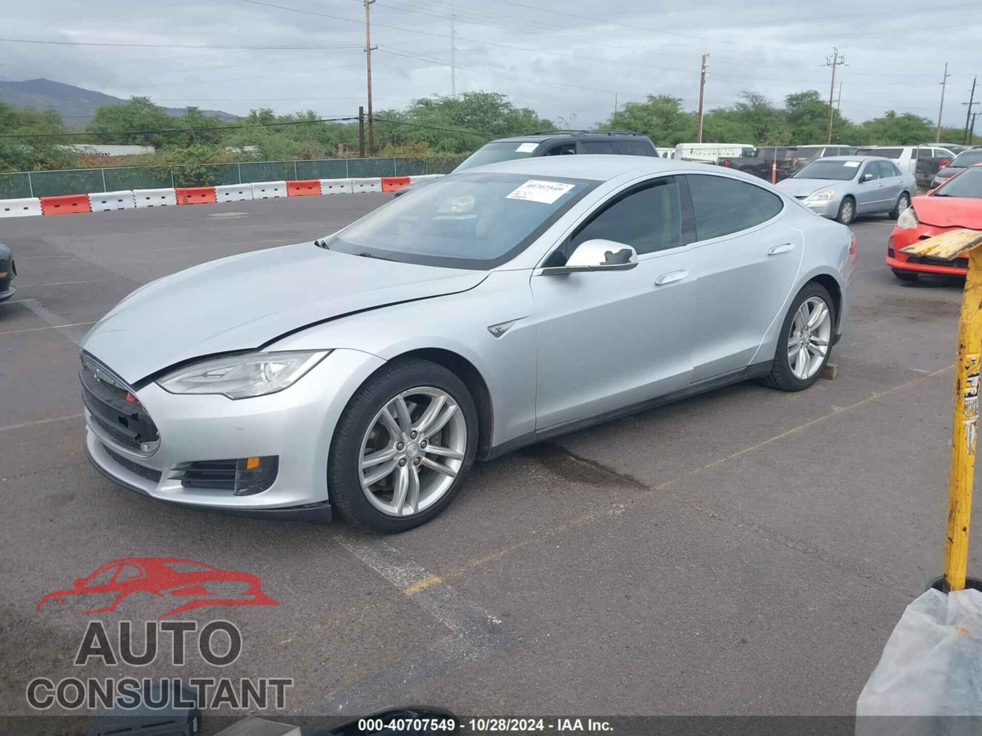 TESLA MODEL S 2013 - 5YJSA1AC3DFP10537