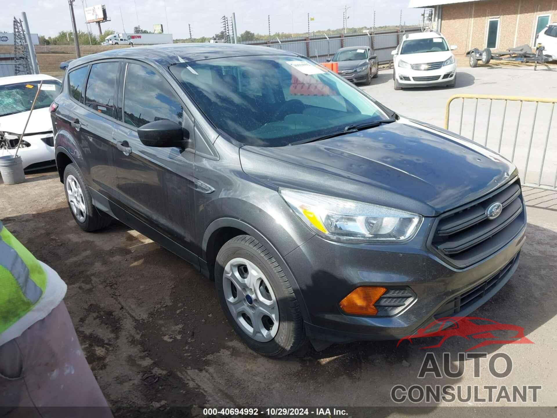 FORD ESCAPE 2017 - 1FMCU0F76HUE23476