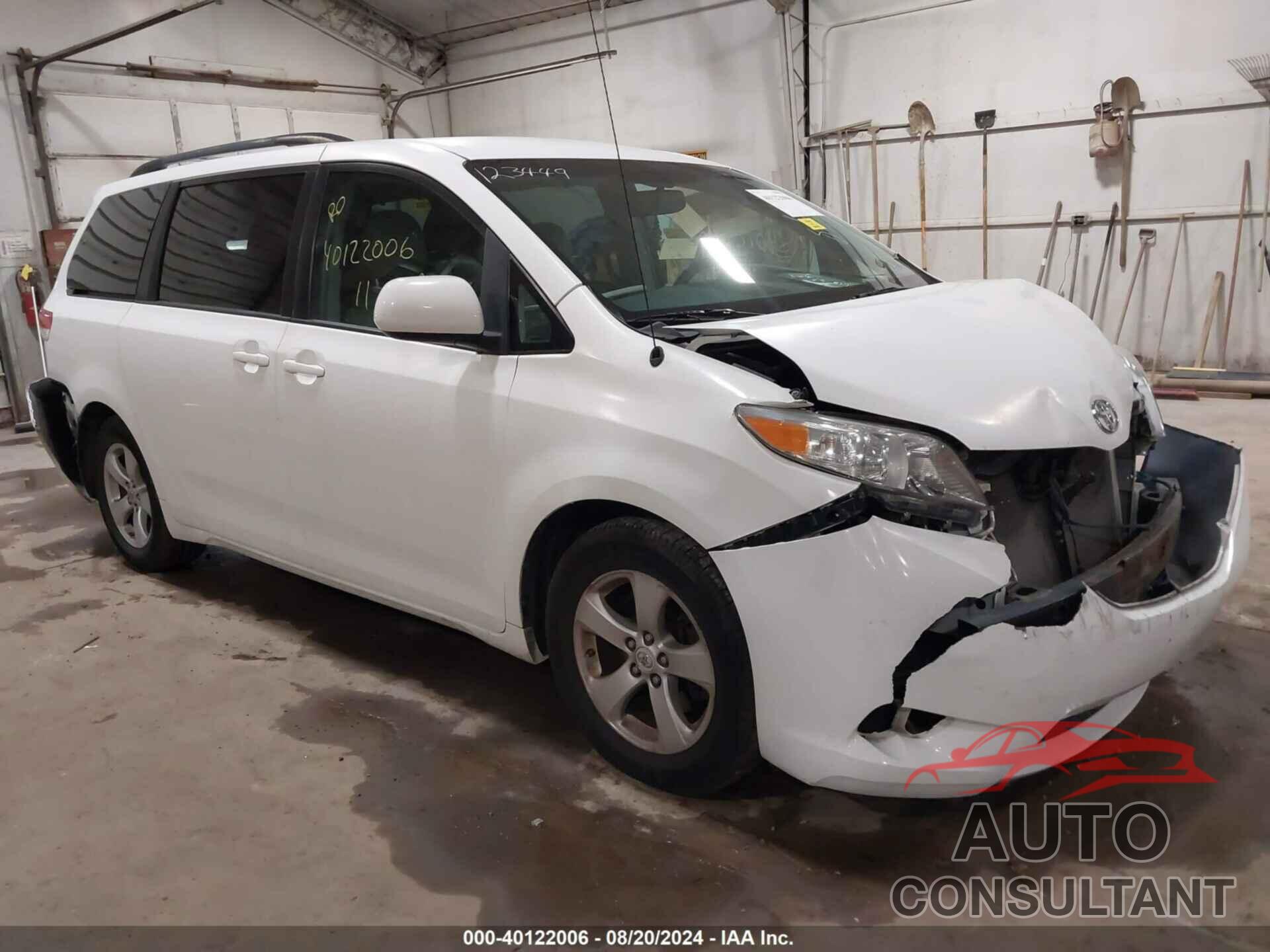 TOYOTA SIENNA 2011 - 5TDKK3DC0BS123449