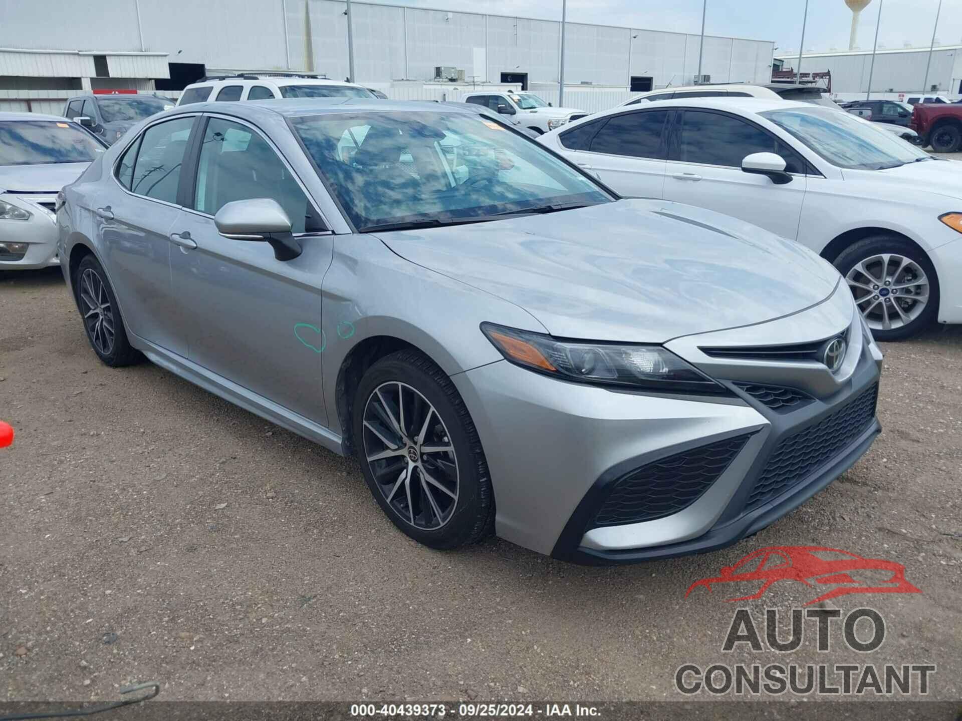TOYOTA CAMRY 2022 - 4T1G11AK4NU674472