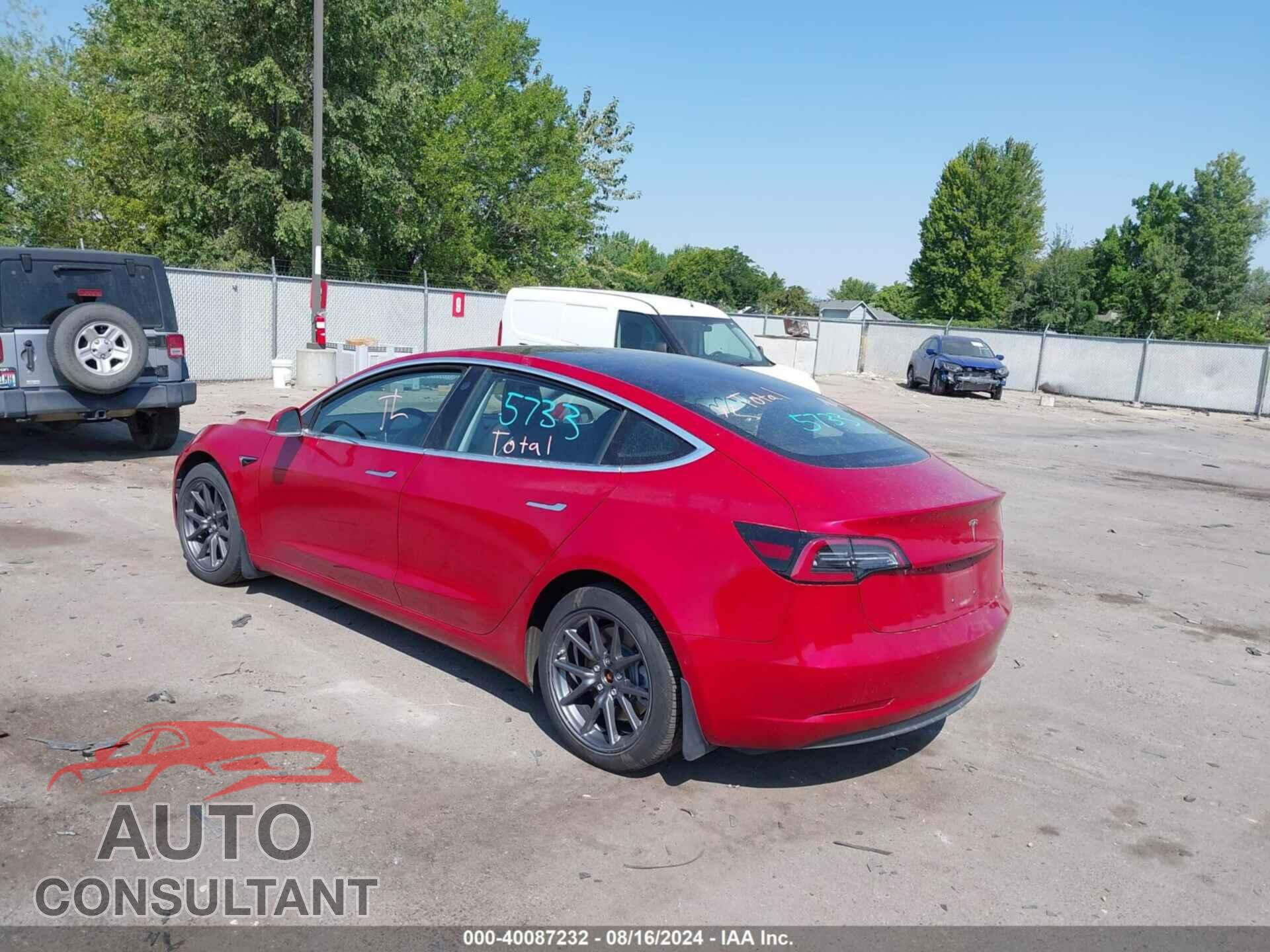 TESLA MODEL 3 2018 - 5YJ3E1EA5JF032452