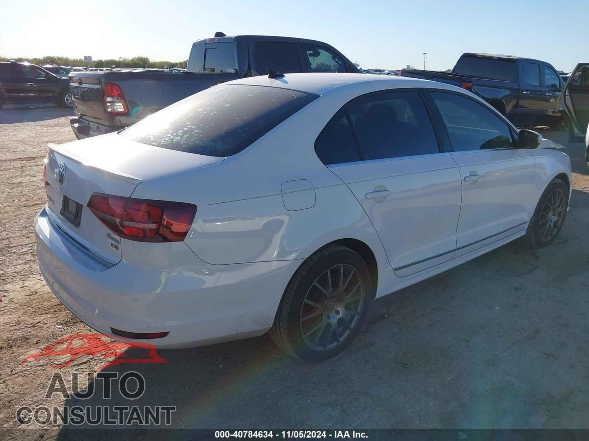 VOLKSWAGEN JETTA 2017 - 3VWL17AJ4HM241771