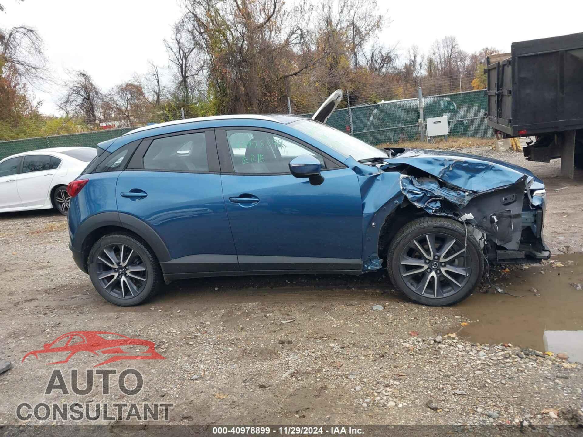 MAZDA CX-3 2018 - JM1DKFC79J0318367