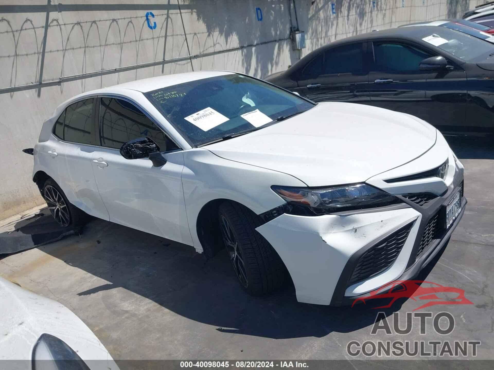 TOYOTA CAMRY 2021 - 4T1G11AK9MU566735