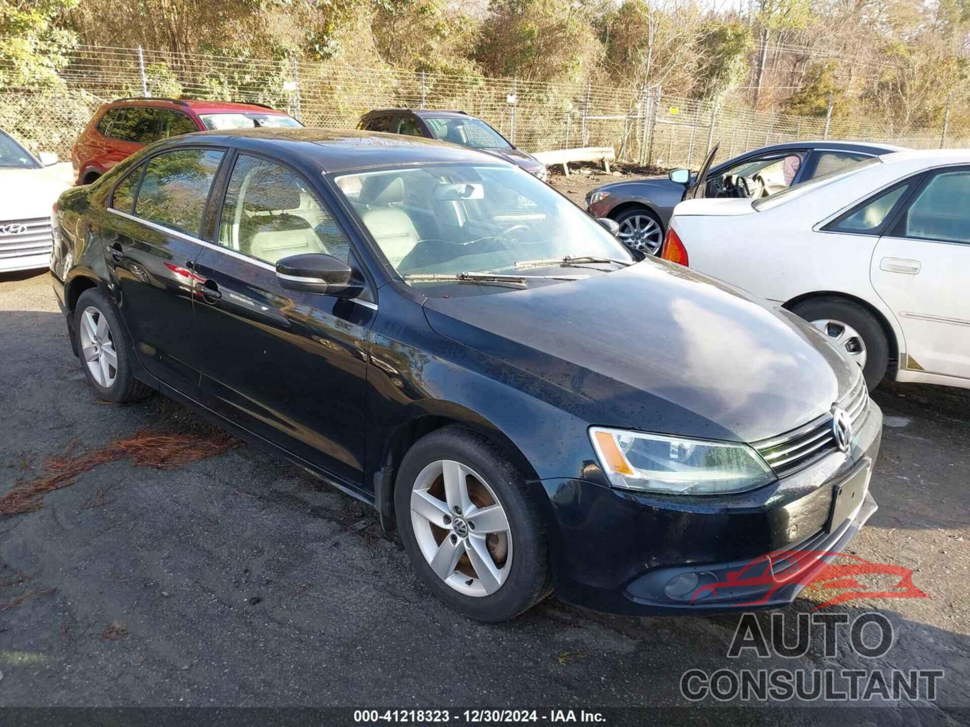 VOLKSWAGEN JETTA 2012 - 3VWLL7AJXCM033820