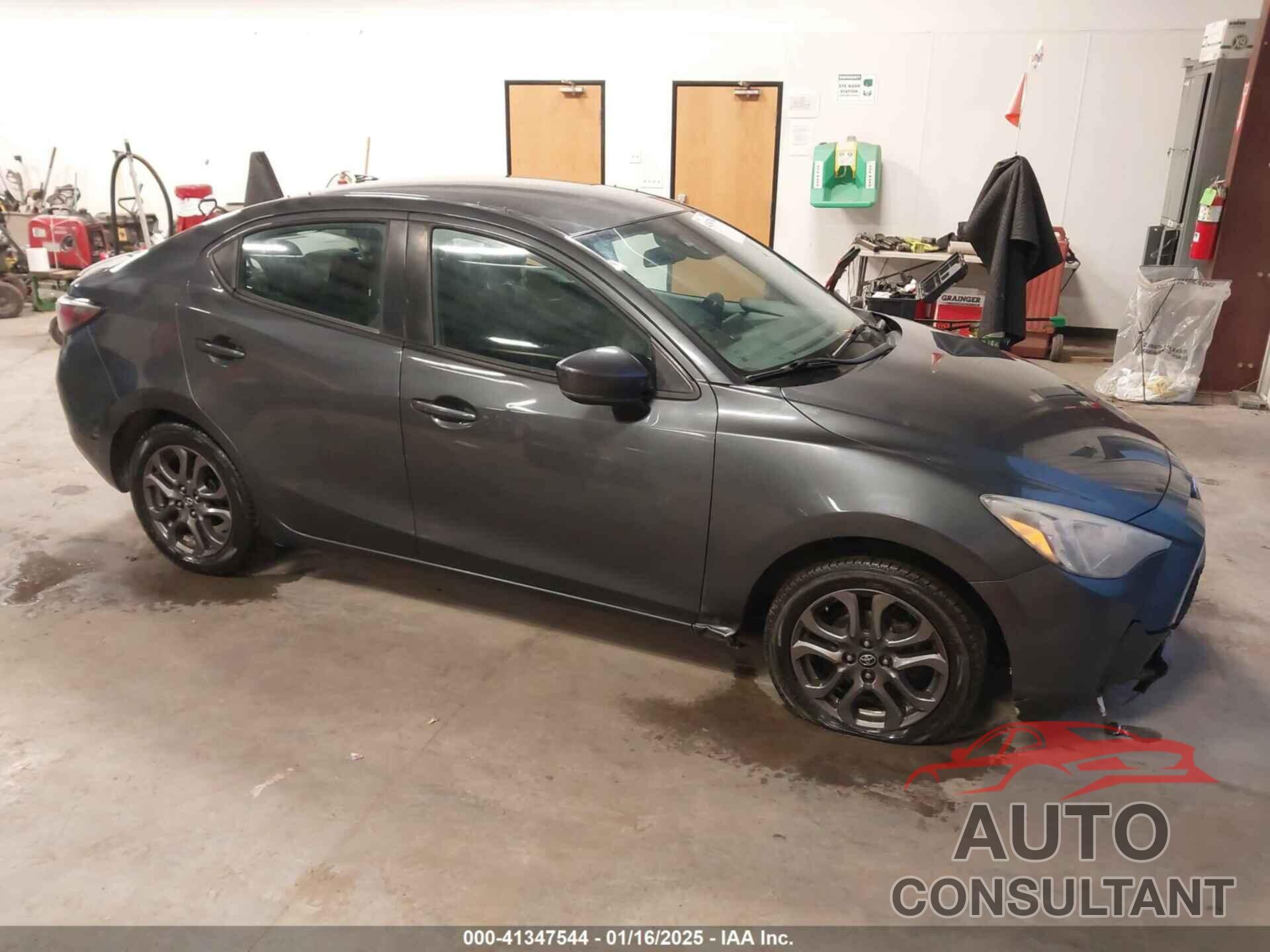 TOYOTA YARIS 2019 - 3MYDLBYV4KY514254