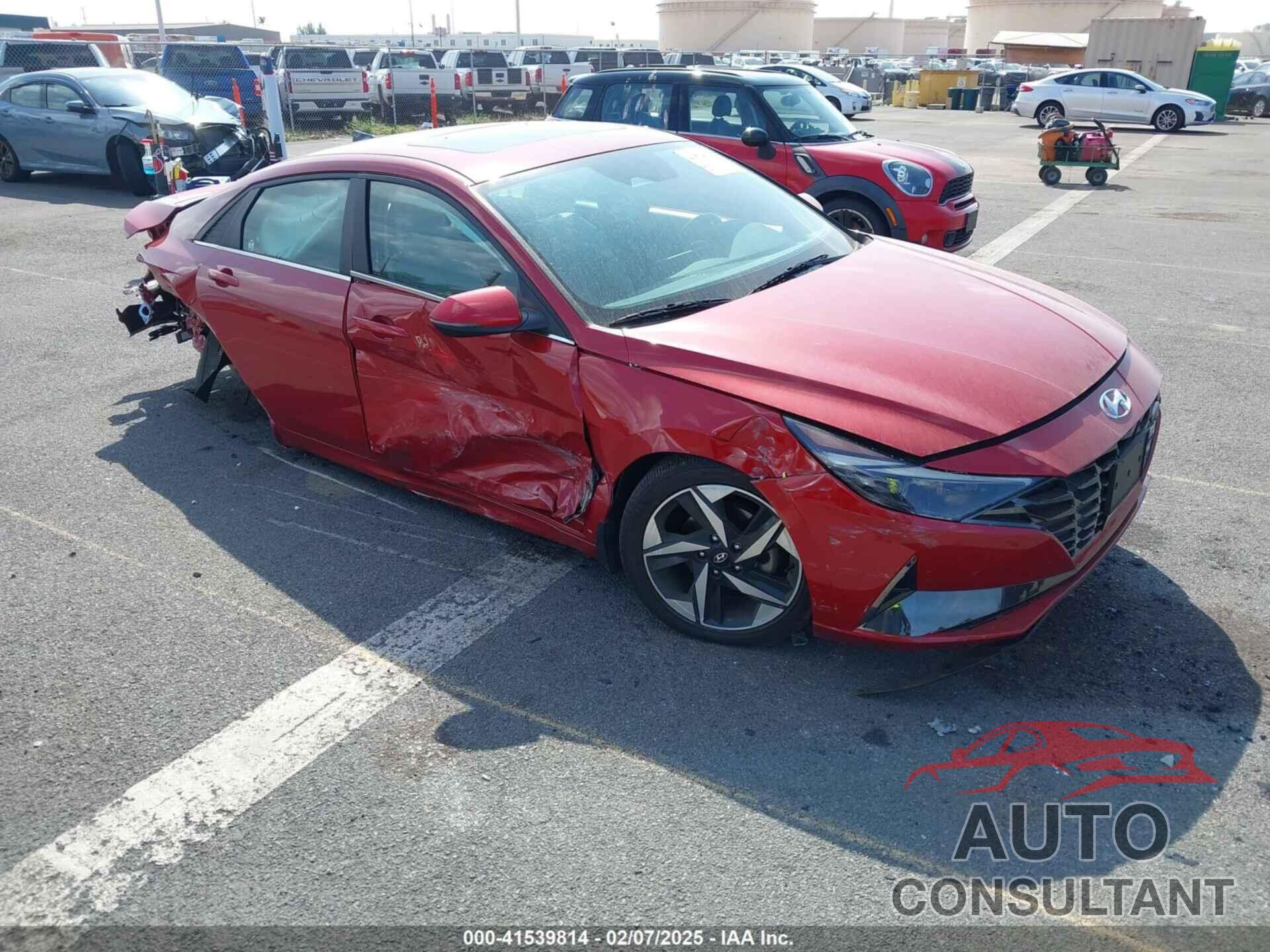 HYUNDAI ELANTRA 2023 - KMHLP4AG7PU496943