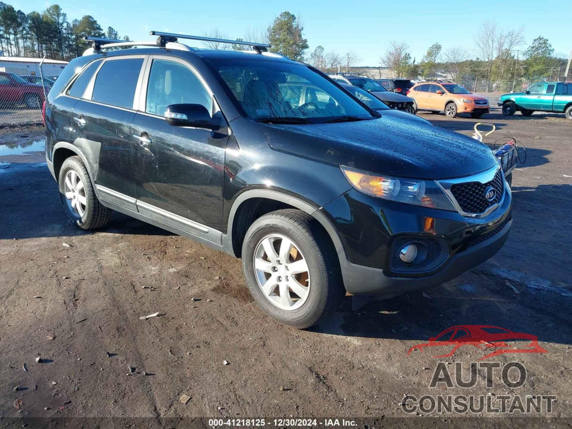 KIA SORENTO 2011 - 5XYKT3A1XBG027938