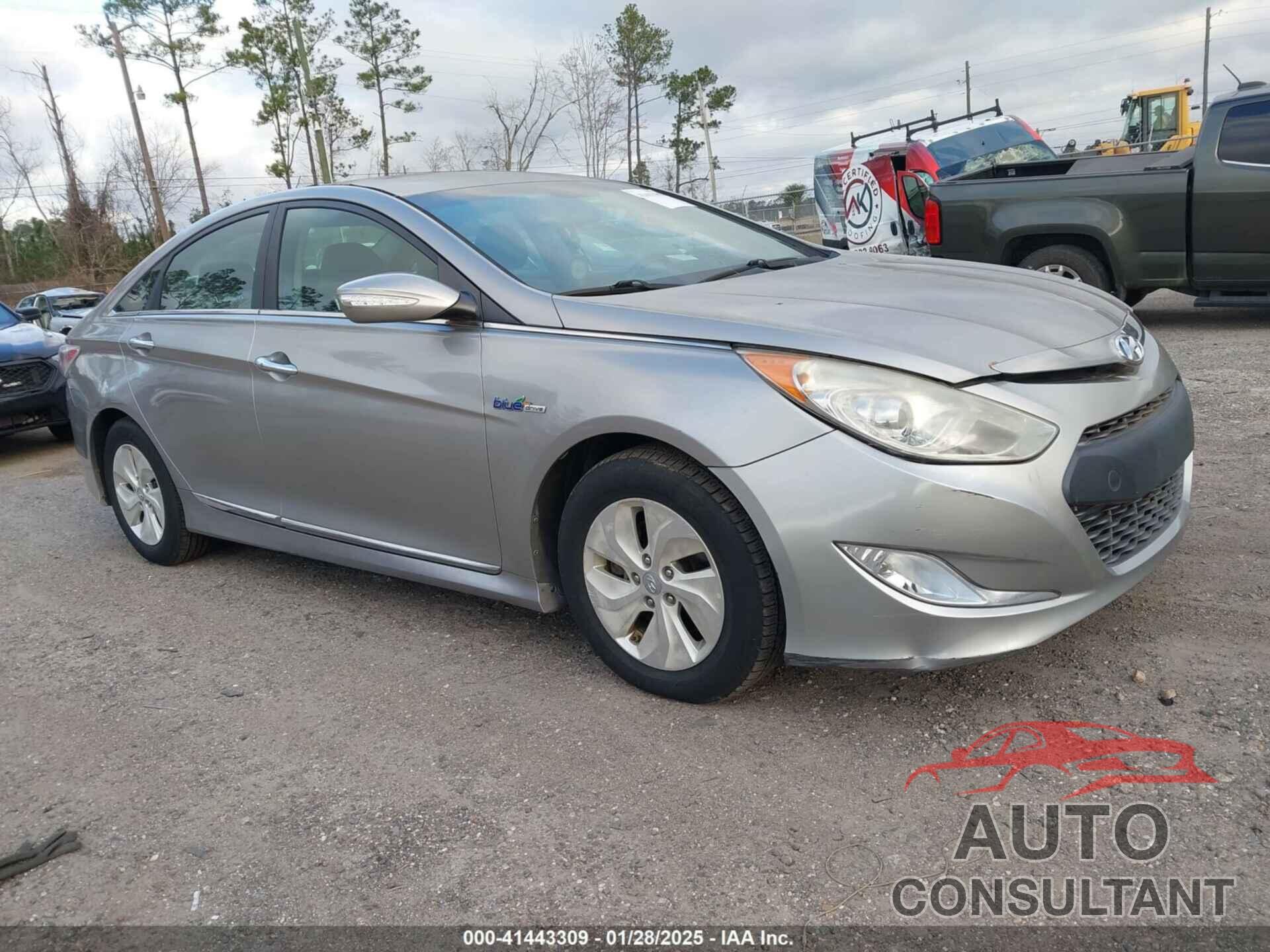 HYUNDAI SONATA HYBRID 2013 - KMHEC4A48DA071111