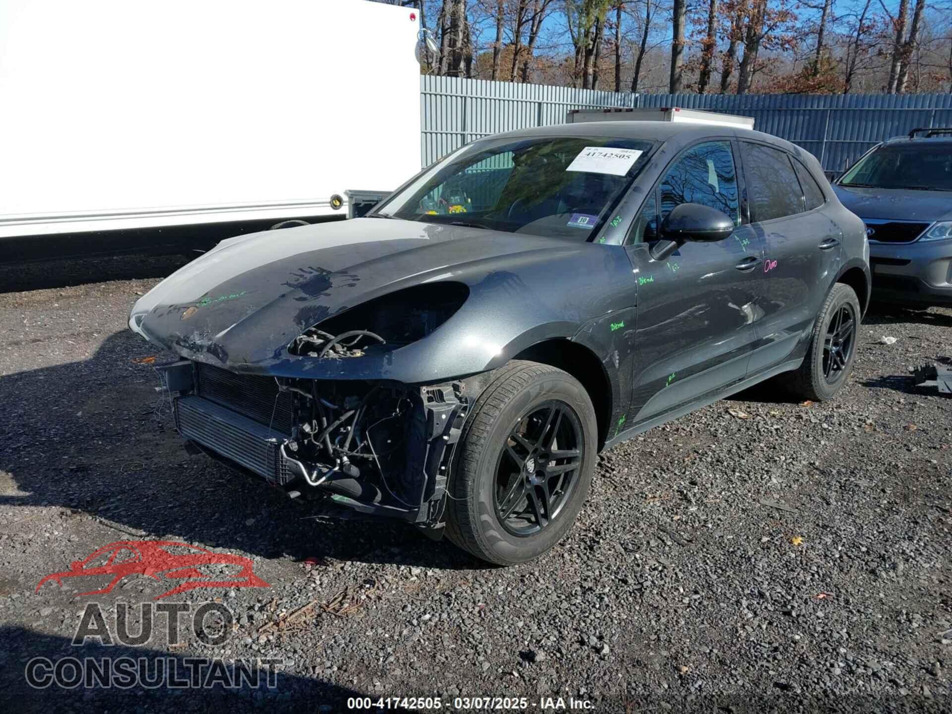 PORSCHE MACAN 2018 - WP1AA2A52JLB03460