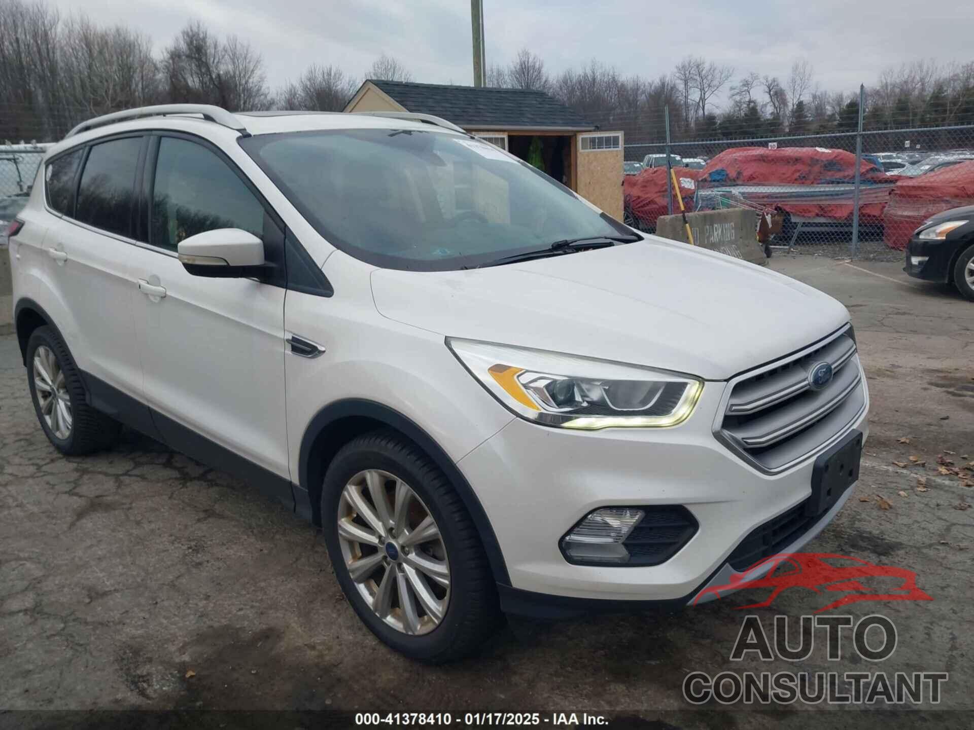 FORD ESCAPE 2017 - 1FMCU9J94HUC70125