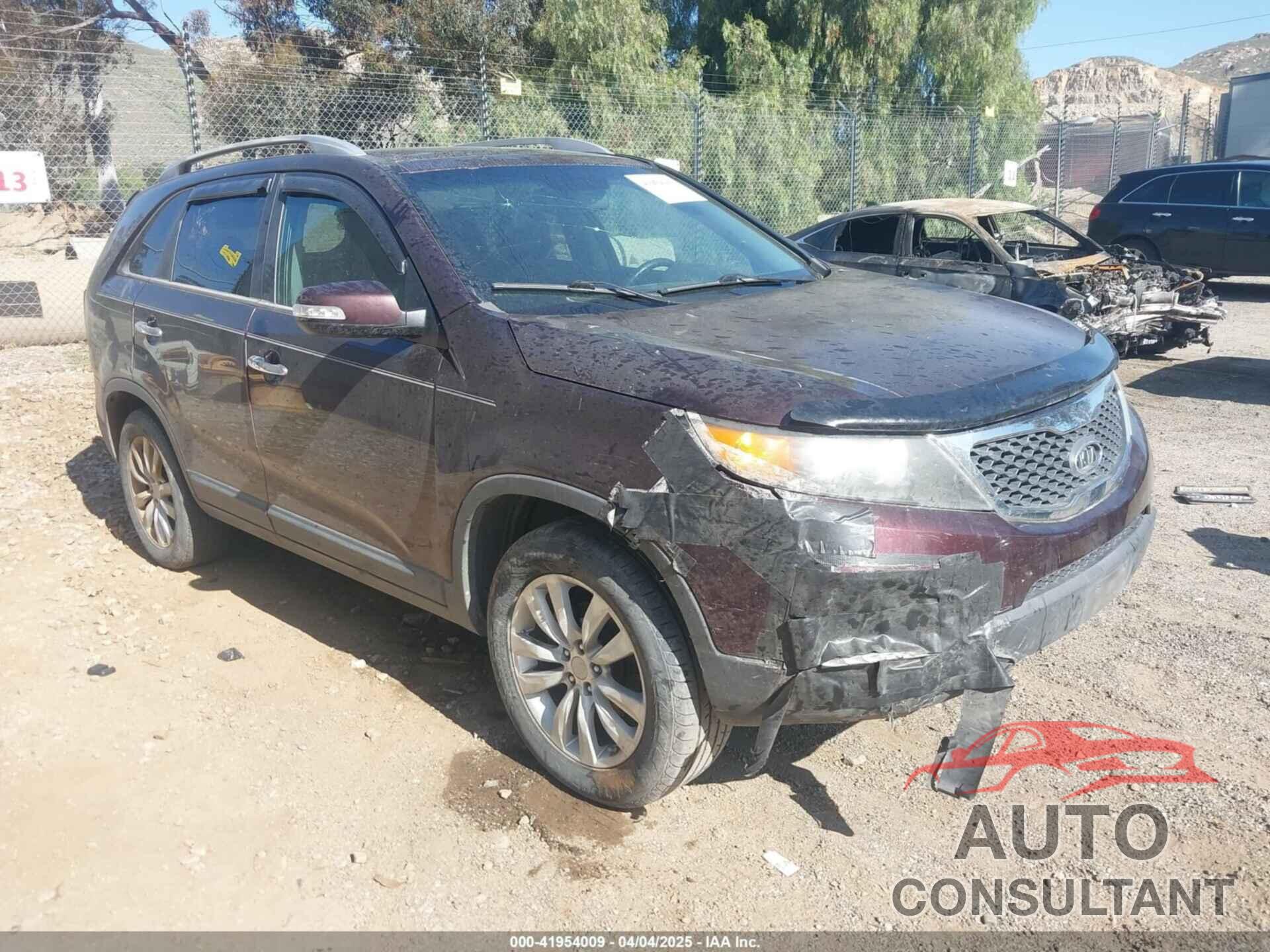 KIA SORENTO 2011 - 5XYKU4A20BG001554