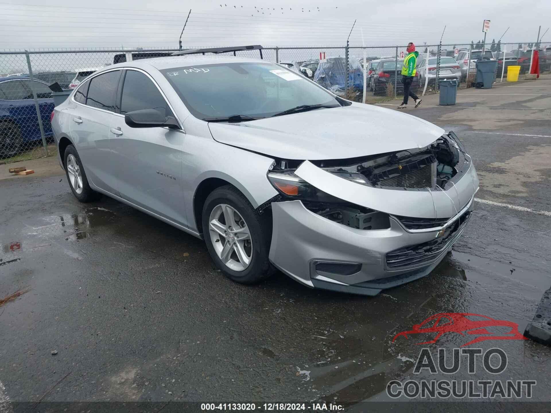 CHEVROLET MALIBU 2020 - 1G1ZC5ST8LF015665