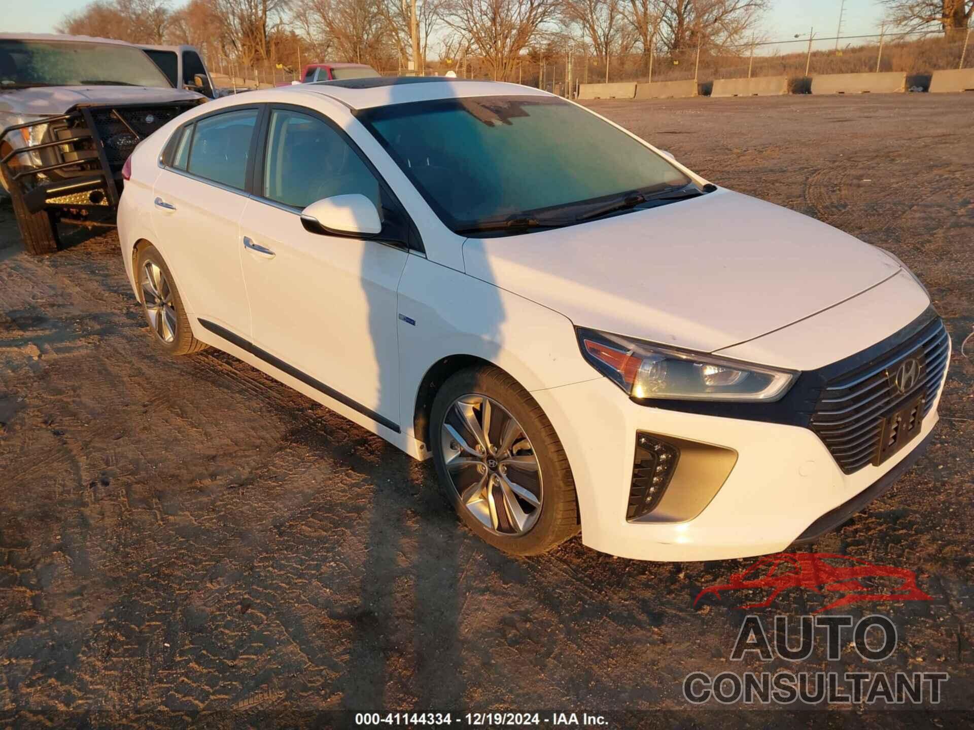 HYUNDAI IONIQ HYBRID 2017 - KMHC05LC4HU023524