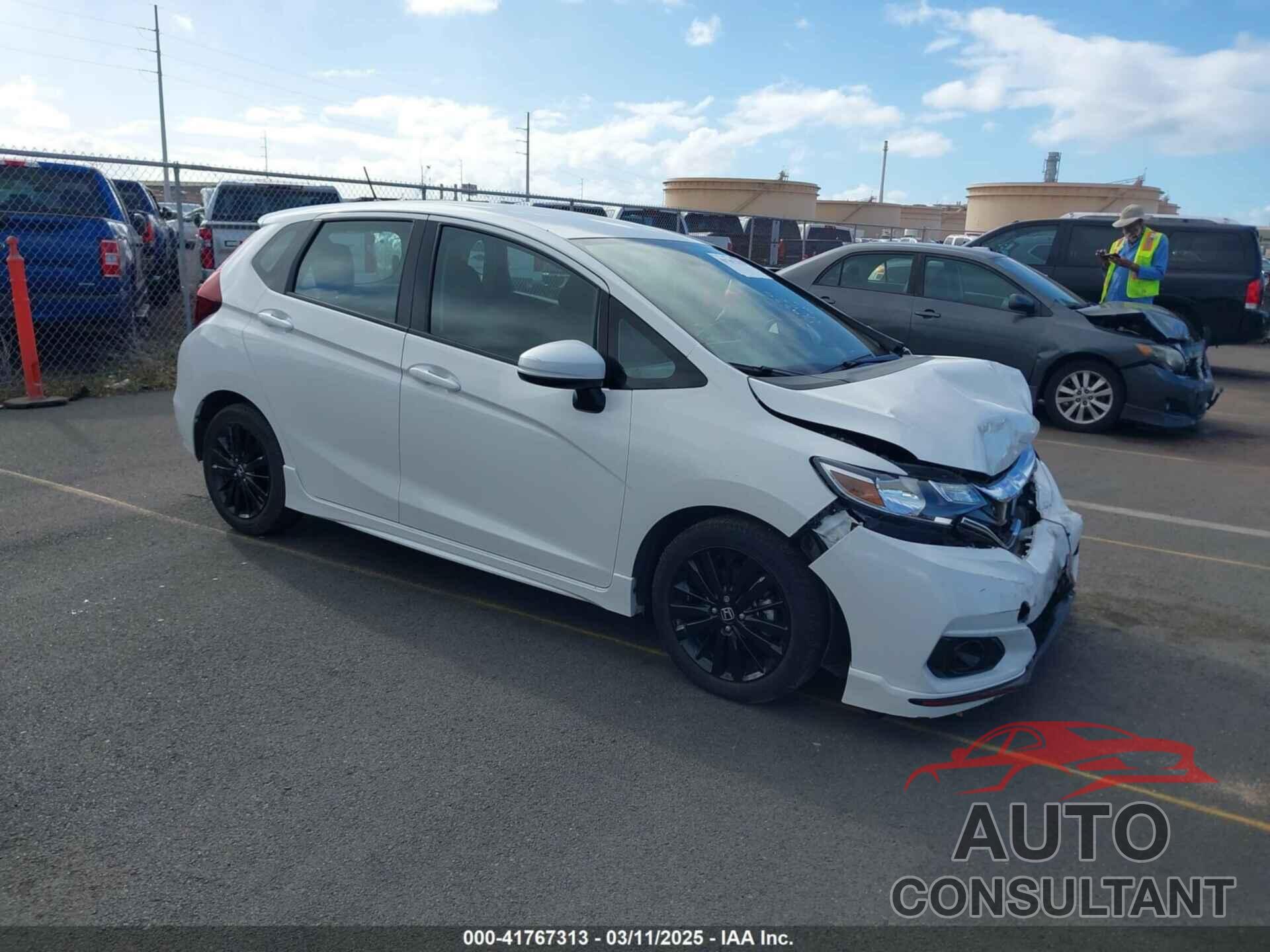 HONDA FIT 2019 - 3HGGK5H67KM723165