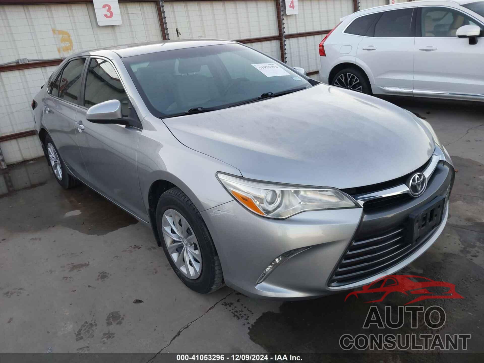 TOYOTA CAMRY 2016 - 4T4BF1FK6GR557148
