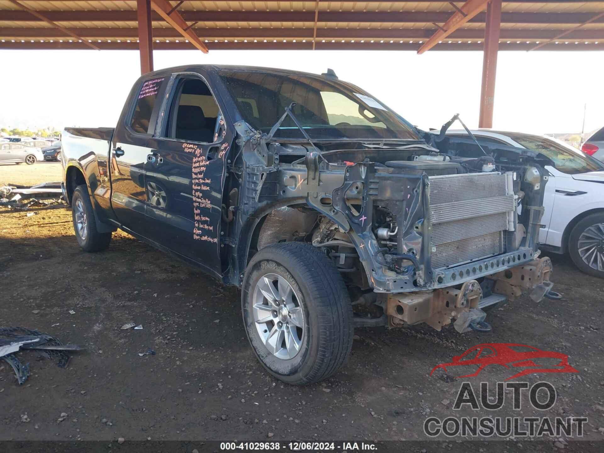 CHEVROLET SILVERADO 1500 2020 - 1GCRYDED1LZ255968