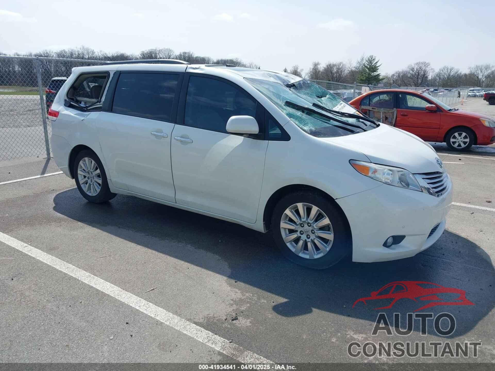 TOYOTA SIENNA 2011 - 5TDYK3DC8BS085477