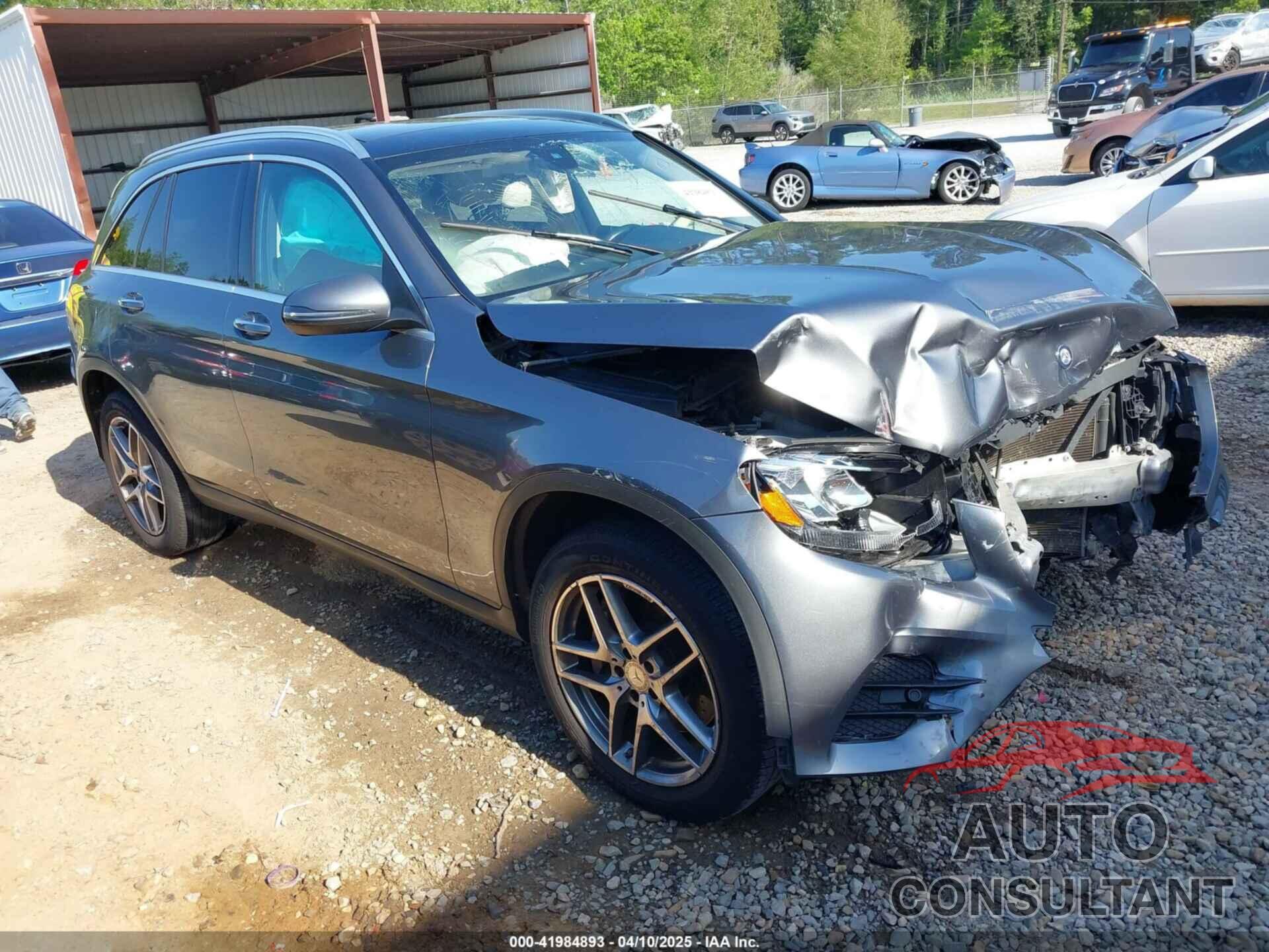 MERCEDES-BENZ GLC 300 2017 - WDC0G4JB1HF124588