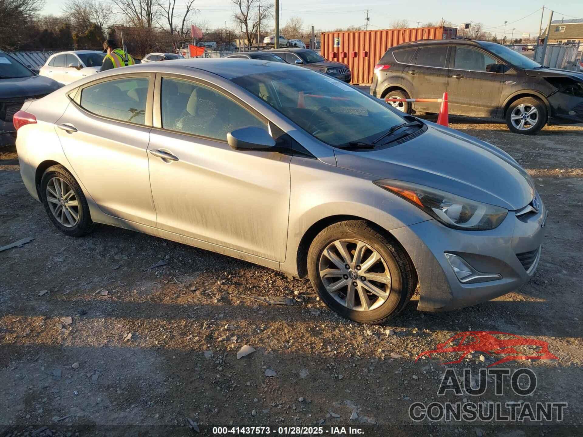 HYUNDAI ELANTRA 2015 - 5NPDH4AE2FH640976