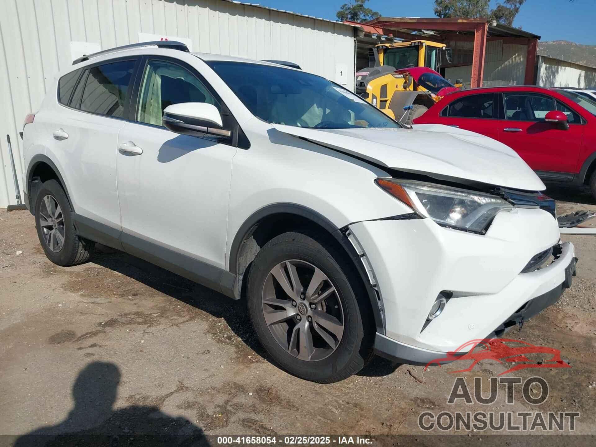 TOYOTA RAV4 2017 - JTMWFREV9HJ128521